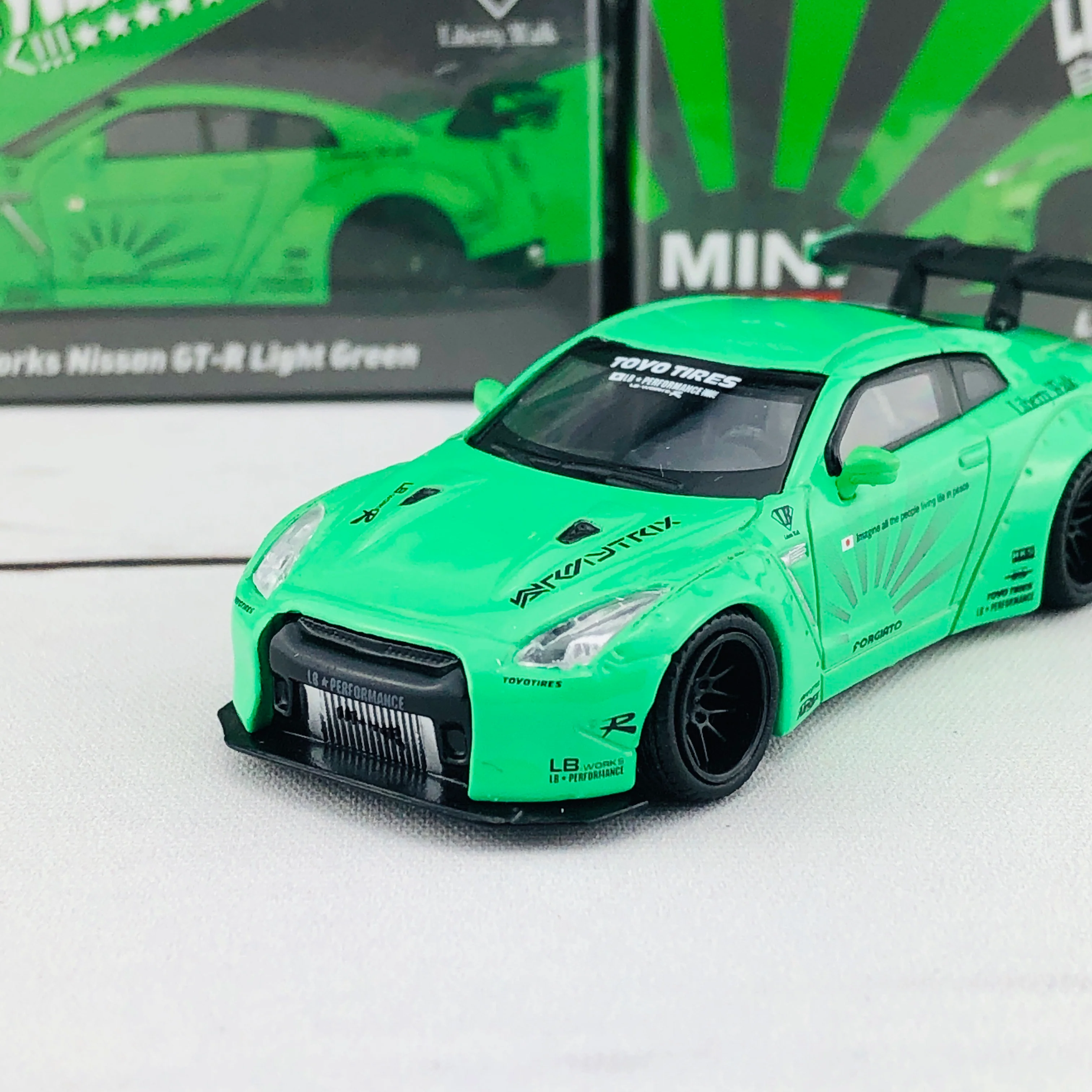 MINI GT LIBERTYWALK LB★WORKS Nissan GTR (R35) Light Green LHD PHILIPPINES EXCLUSIVE PRODUCT MGT00067-L - Image 4