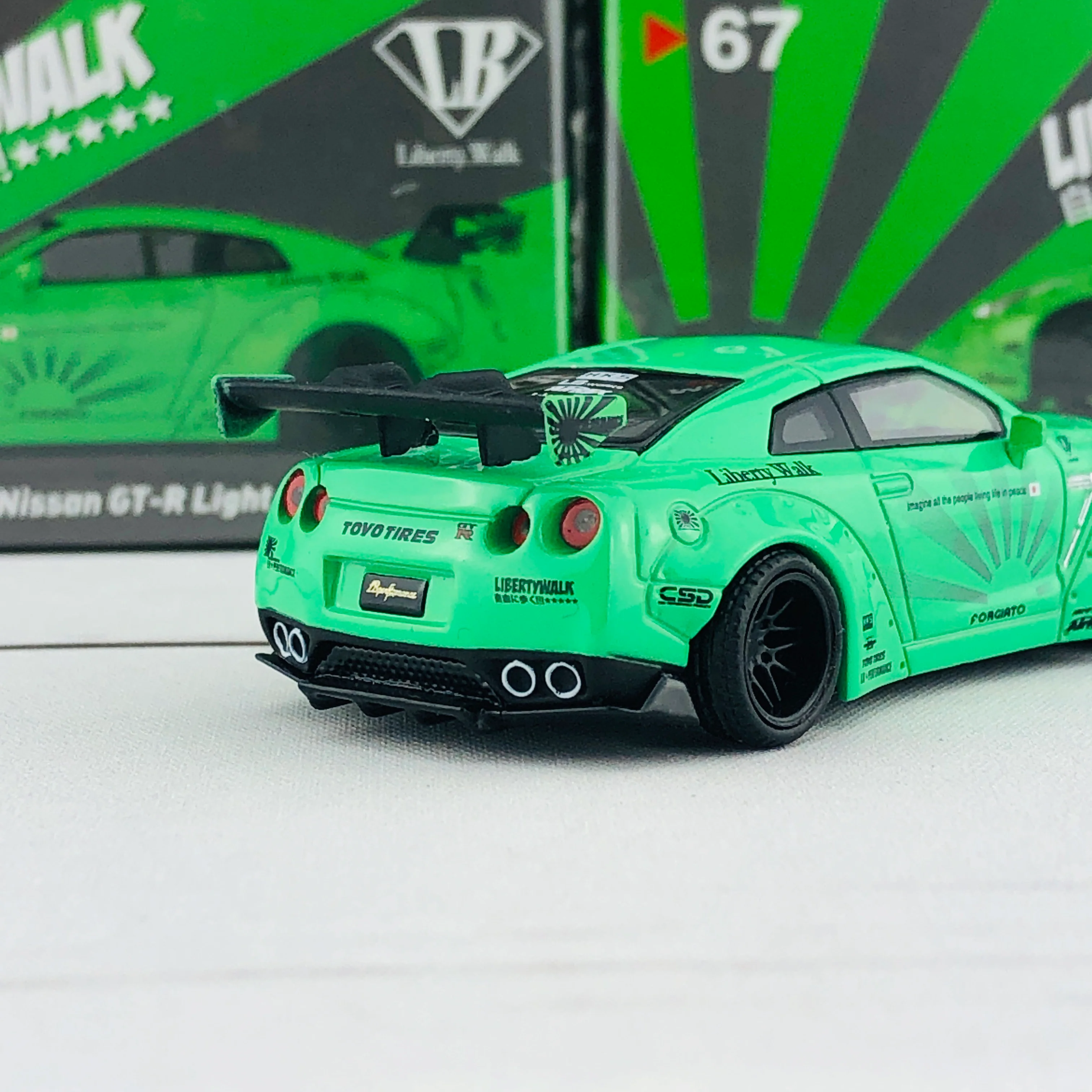 MINI GT LIBERTYWALK LB★WORKS Nissan GTR (R35) Light Green LHD PHILIPPINES EXCLUSIVE PRODUCT MGT00067-L - Image 5