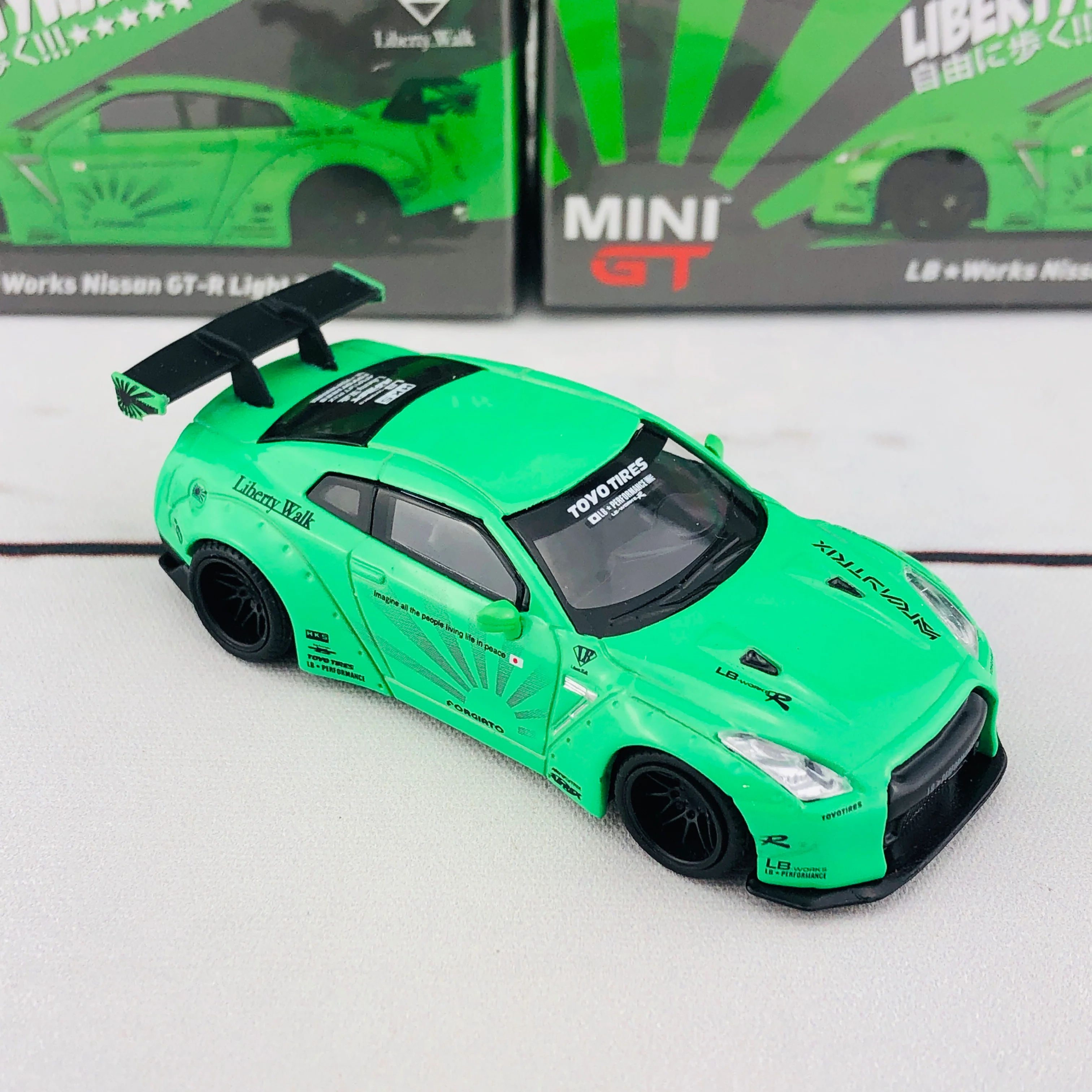 MINI GT LIBERTYWALK LB★WORKS Nissan GTR (R35) Light Green LHD PHILIPPINES EXCLUSIVE PRODUCT MGT00067-L - Image 6