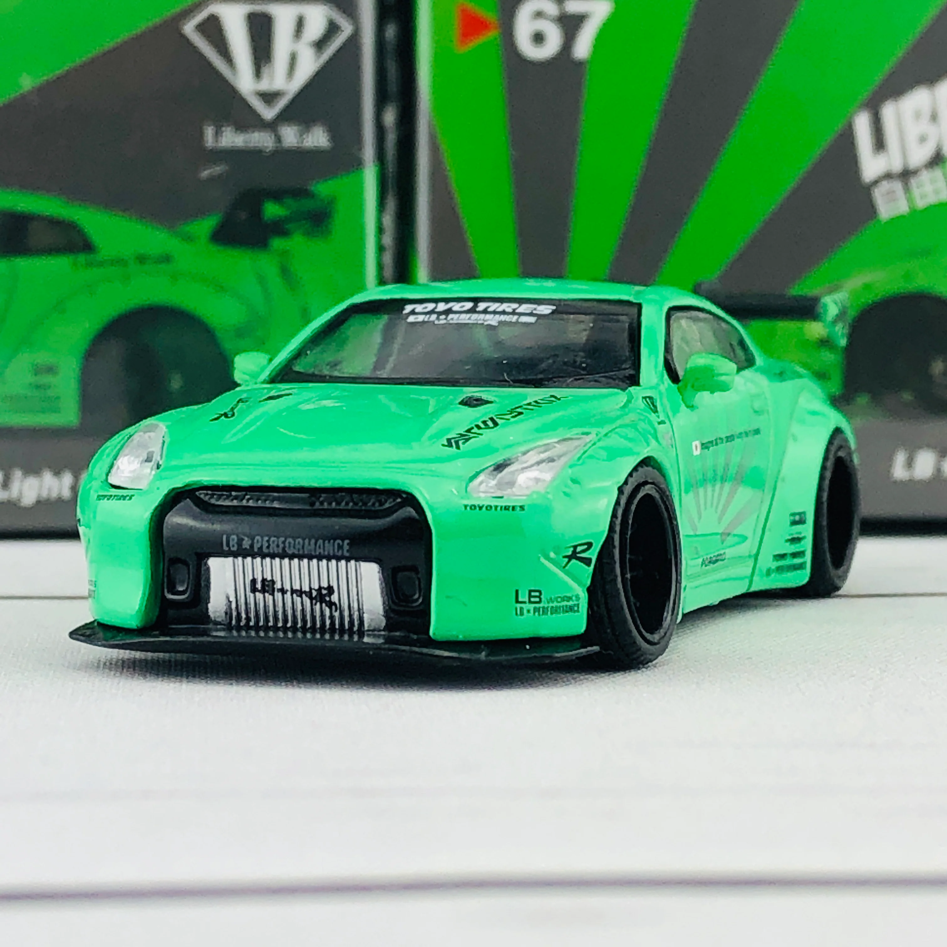 MINI GT LIBERTYWALK LB★WORKS Nissan GTR (R35) Light Green LHD PHILIPPINES EXCLUSIVE PRODUCT MGT00067-L - Image 7