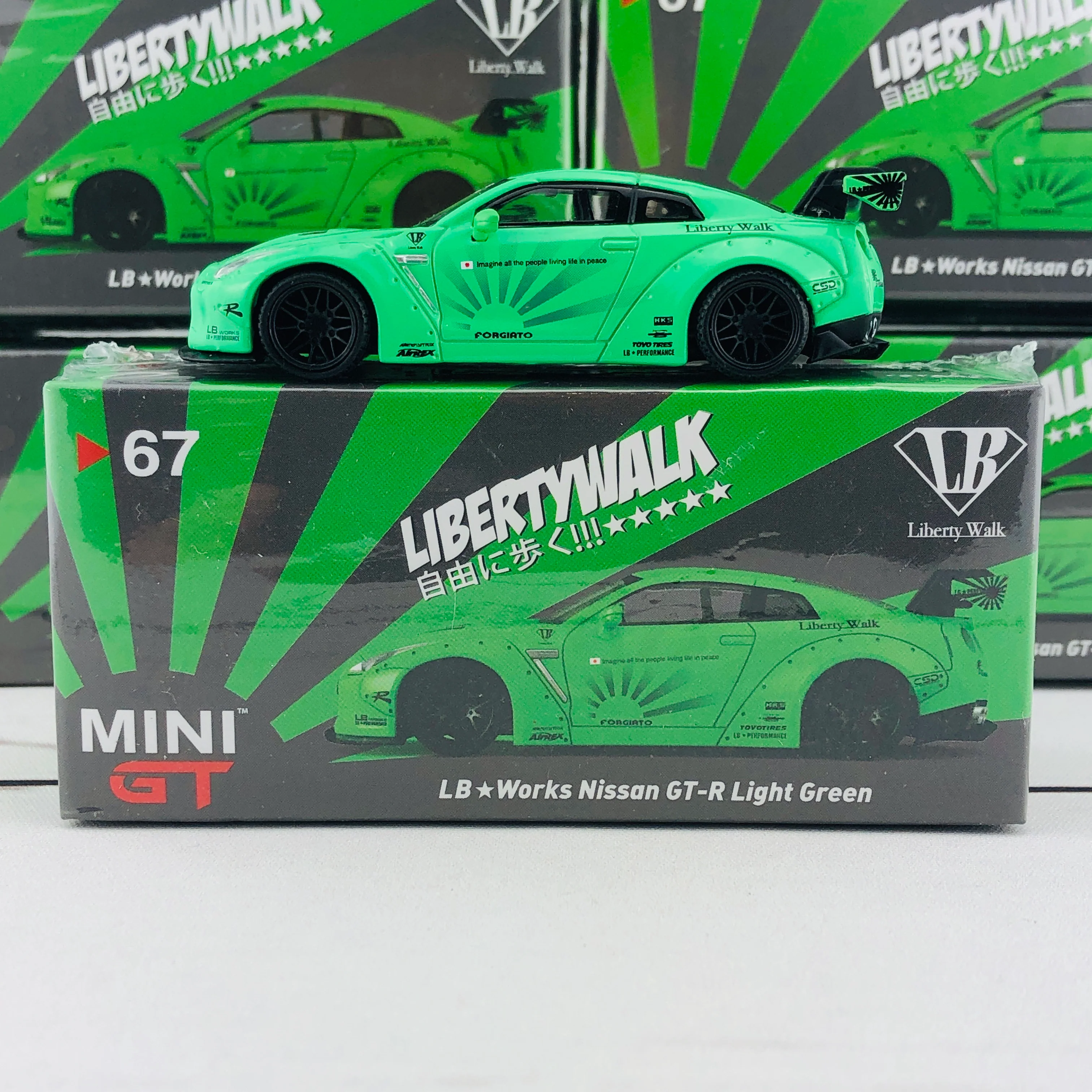 MINI GT LIBERTYWALK LB★WORKS Nissan GTR (R35) Light Green LHD PHILIPPINES EXCLUSIVE PRODUCT MGT00067-L - Image 8