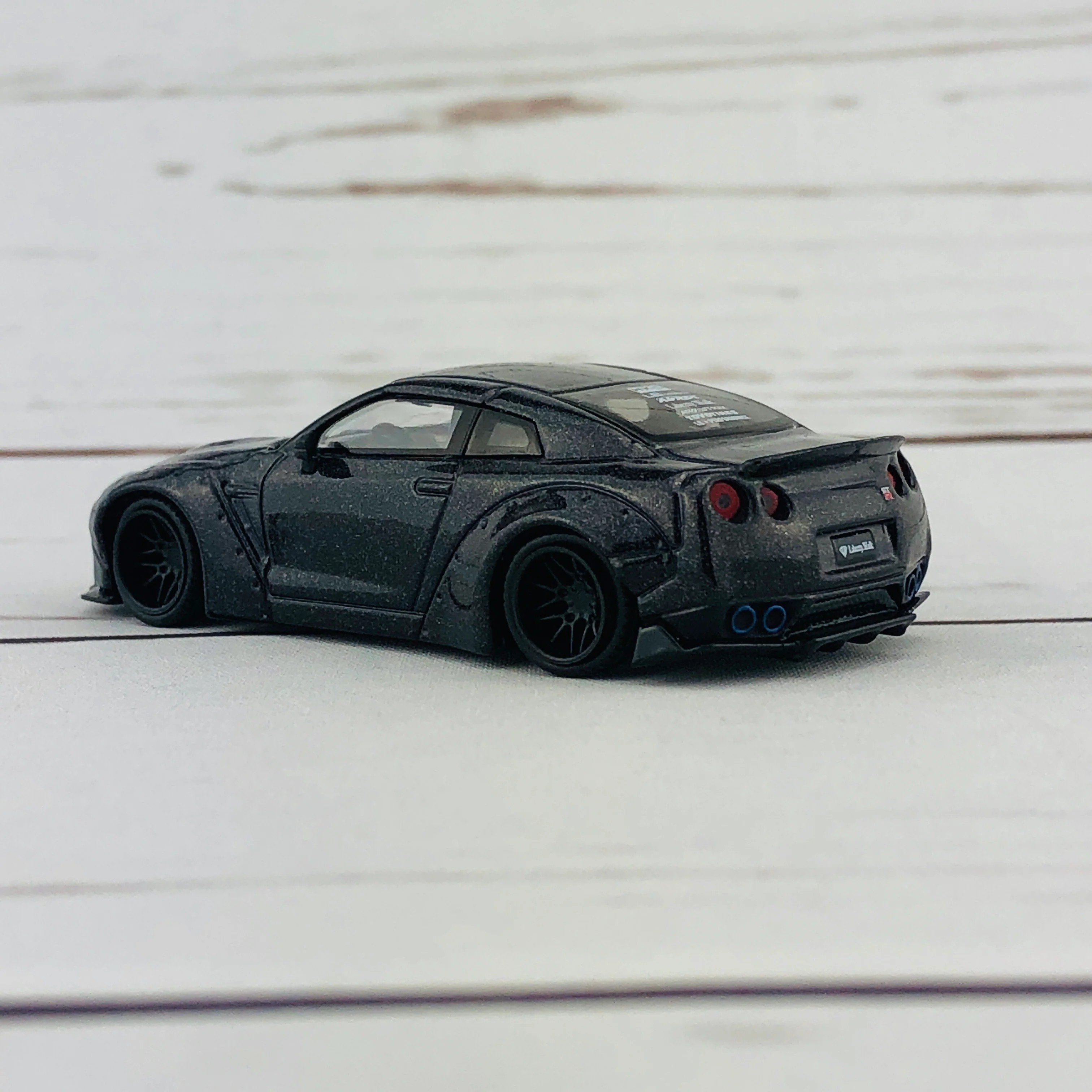 MINI GT LIBERTYWALK LB★WORKS Nissan GTR (R35) Magic Grey LHD MGT00035-L - Image 5