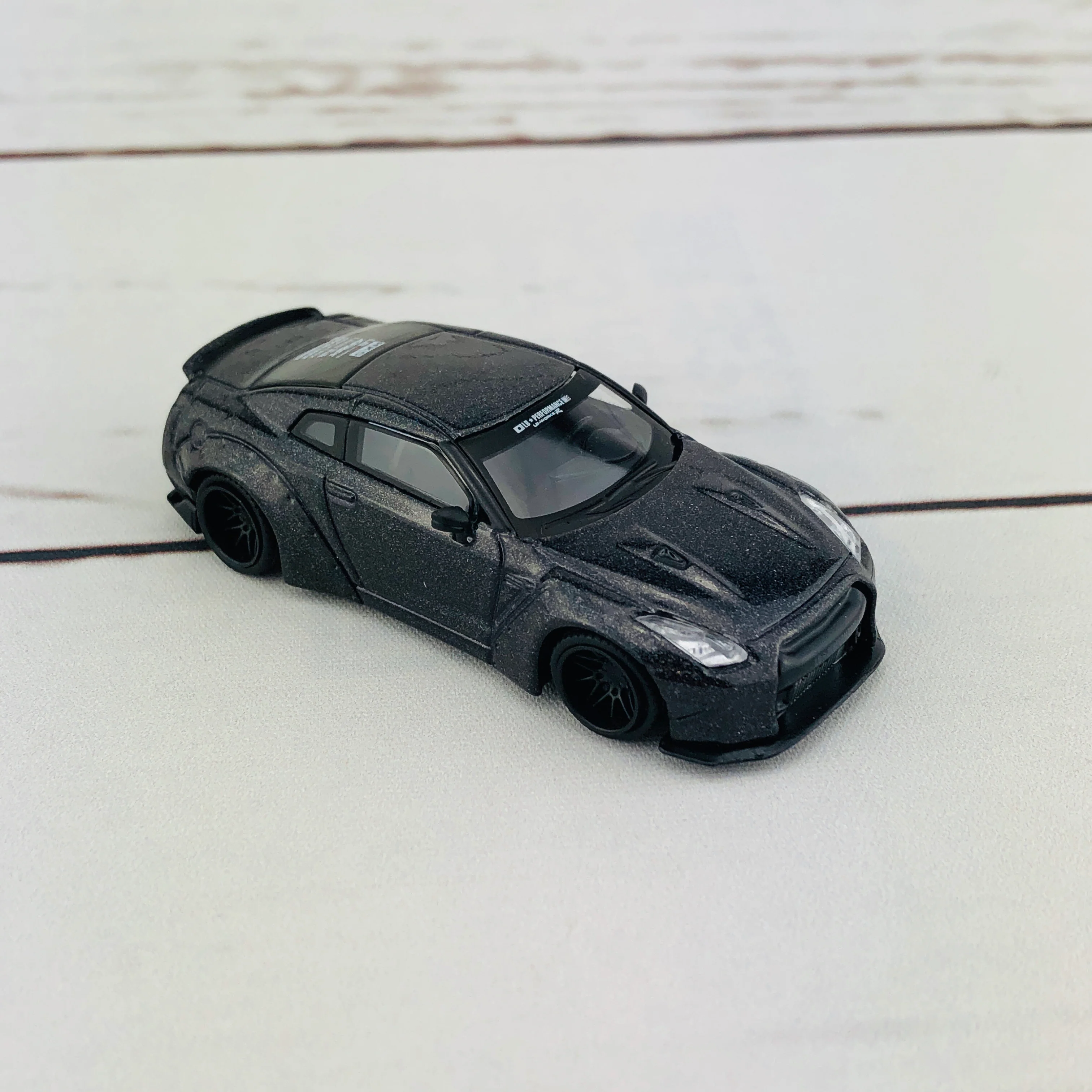 MINI GT LIBERTYWALK LB★WORKS Nissan GTR (R35) Magic Grey LHD MGT00035-L - Image 7