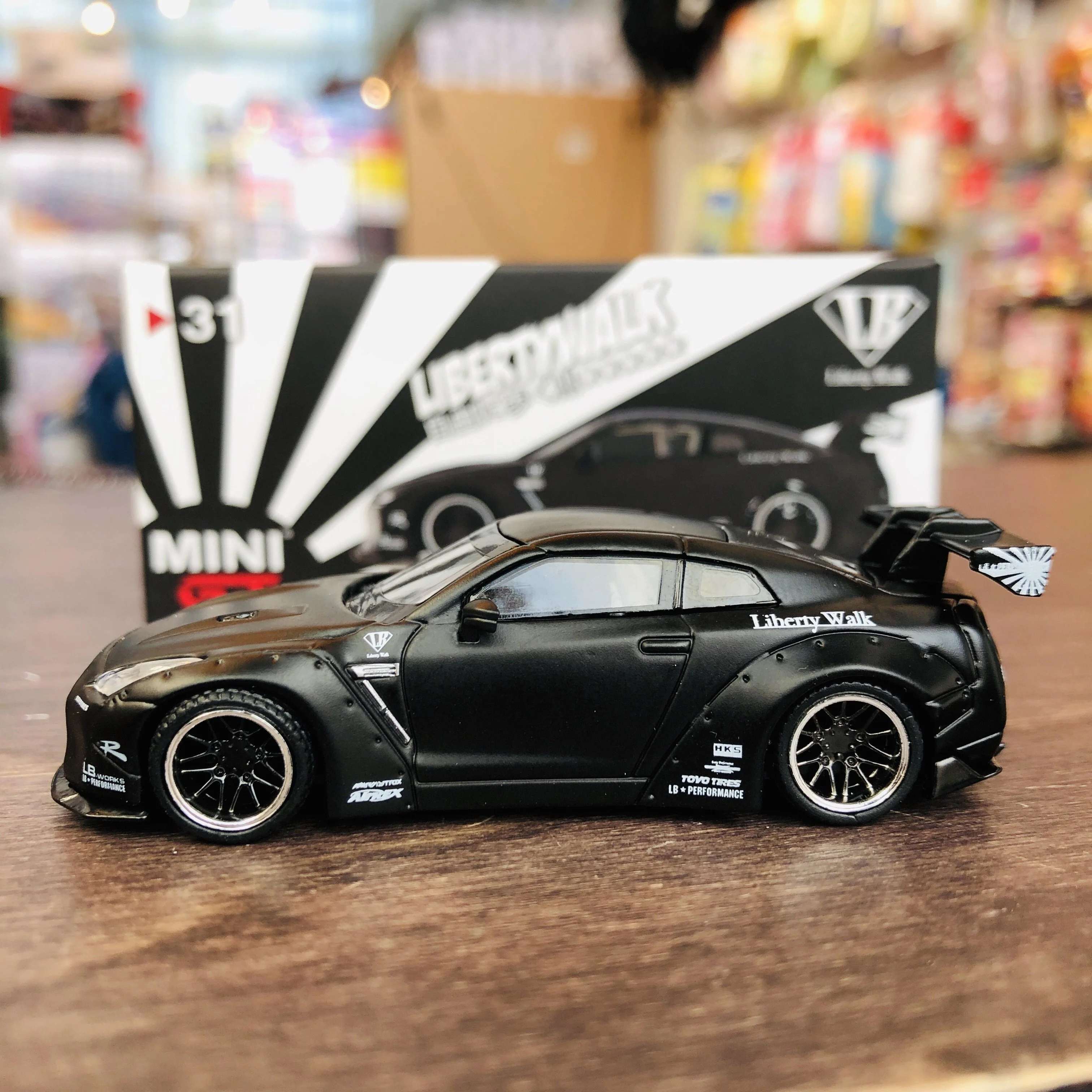 MINI GT LIBERTYWALK LB★WORKS Nissan GTR (R35) Matte Black LHD (USA Exclusive) MGT00031-MJ - Image 2