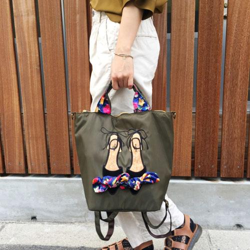 mis zapatos Flower Ribbon 3 Way Backpack - Khaki - Image 3