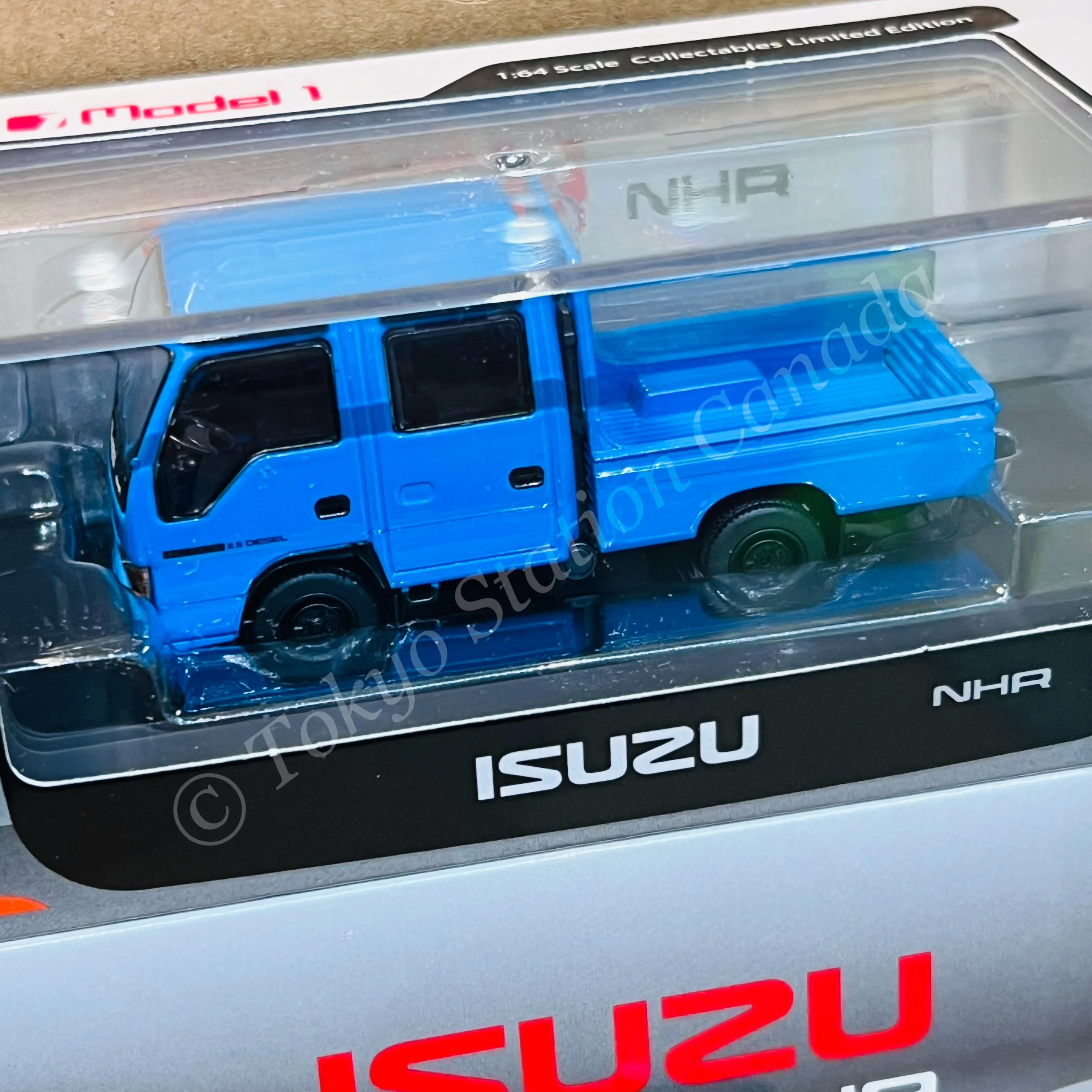 Model 1 1/64 Isuzu ELF NHR Custom Version Blue with Black Wheels LHD T66639 - Image 2
