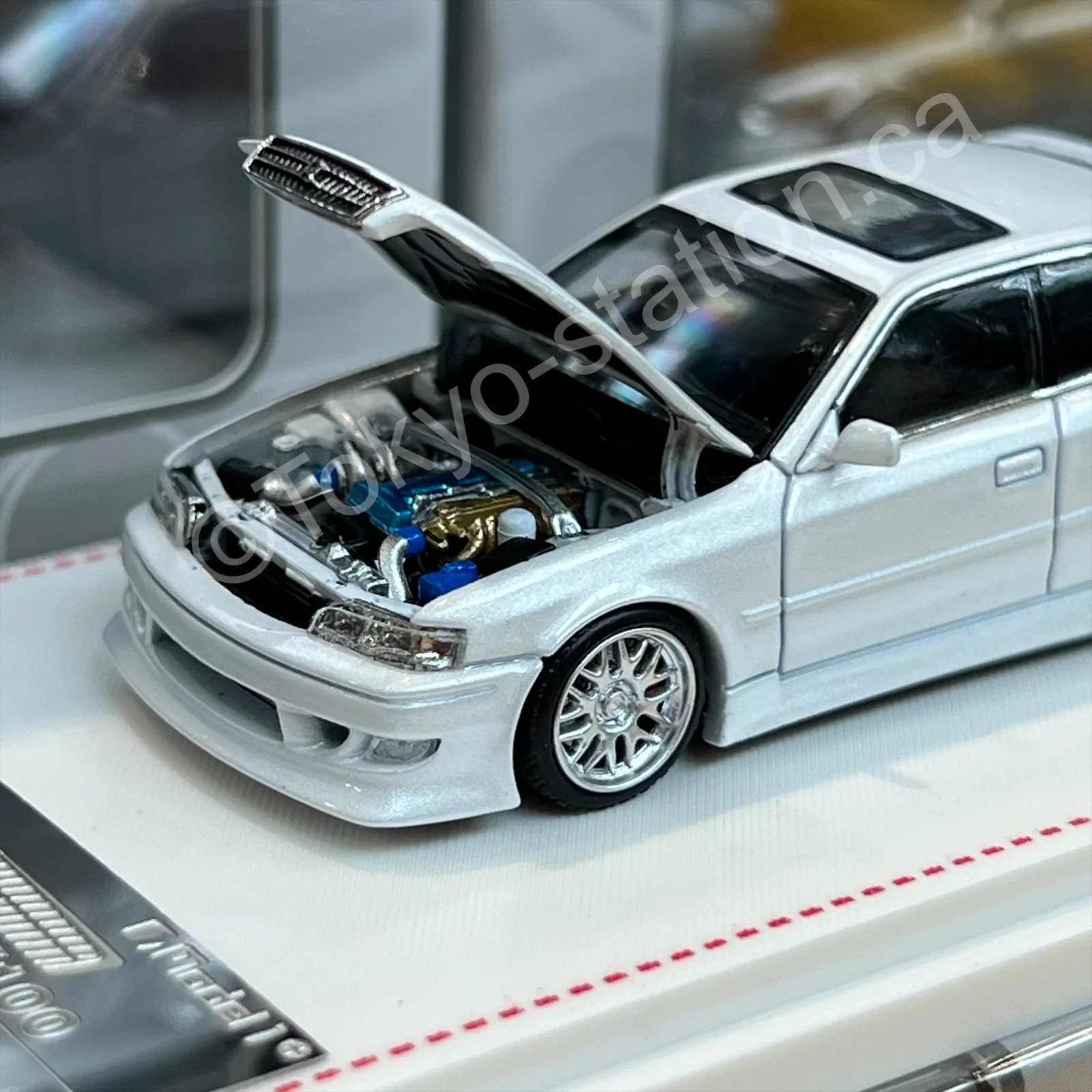 MODEL 1 1/64 Toyota Chaser JZX100 Custom Version Pearl White C33702 - Image 2