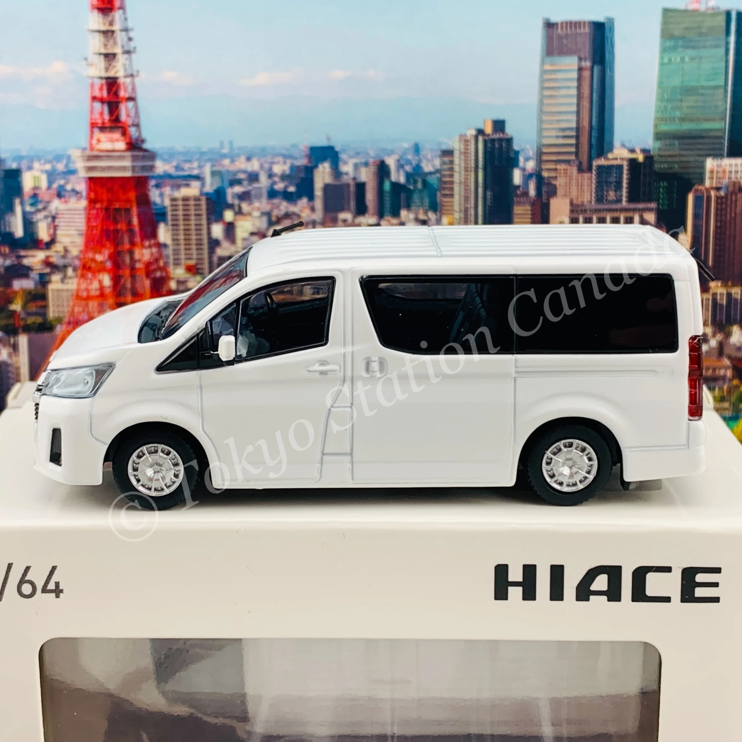 Model 1 1/64 Toyota Hiace 300 WHITE C33121 - Image 2