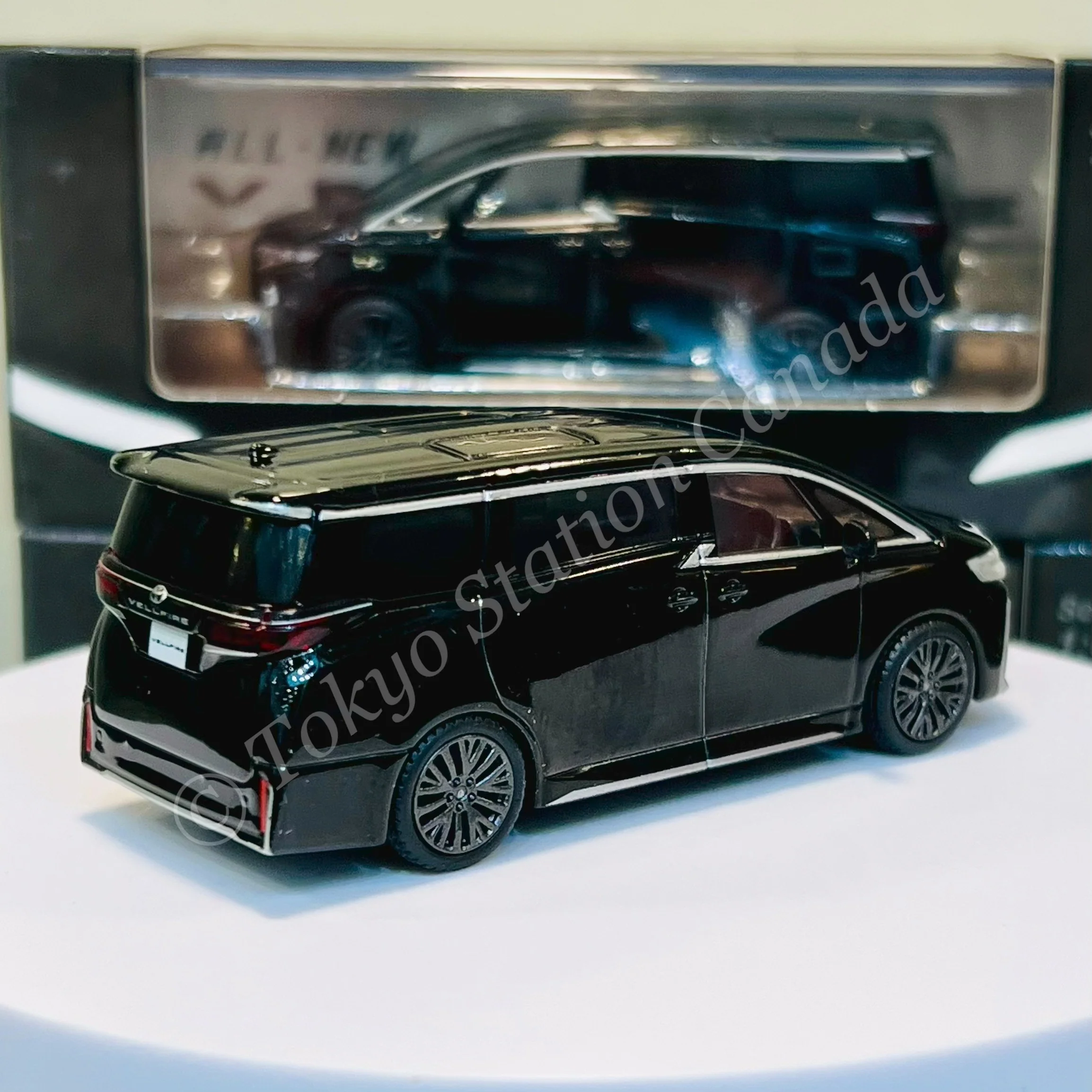 MODEL 1 1/64 Toyota Vellfire Black RHD C33605 - Image 2