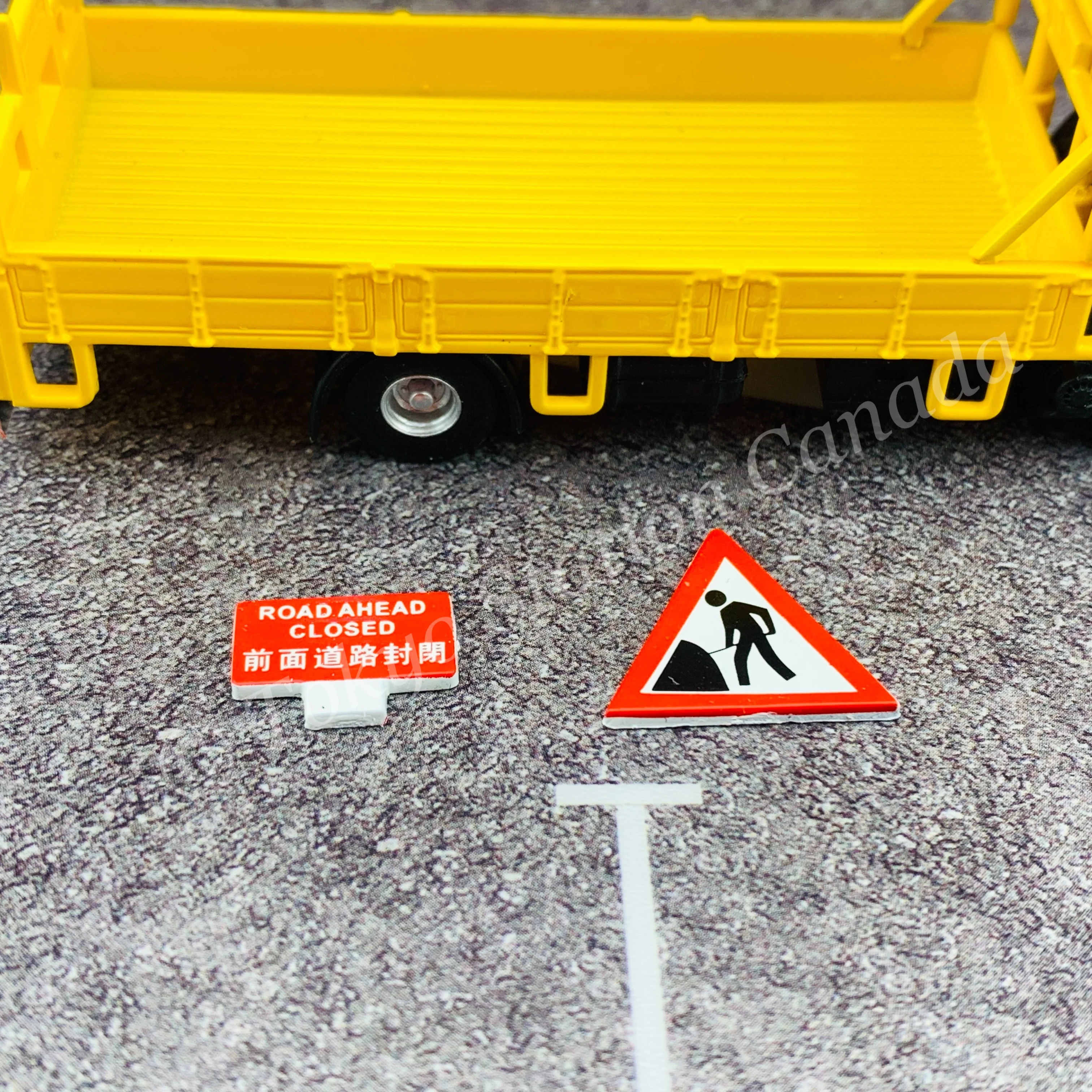 Model 1 1/76 ISUZU N-SERIES Road Work Vehicle 修路箭嘴工程車 T33606 - Image 5