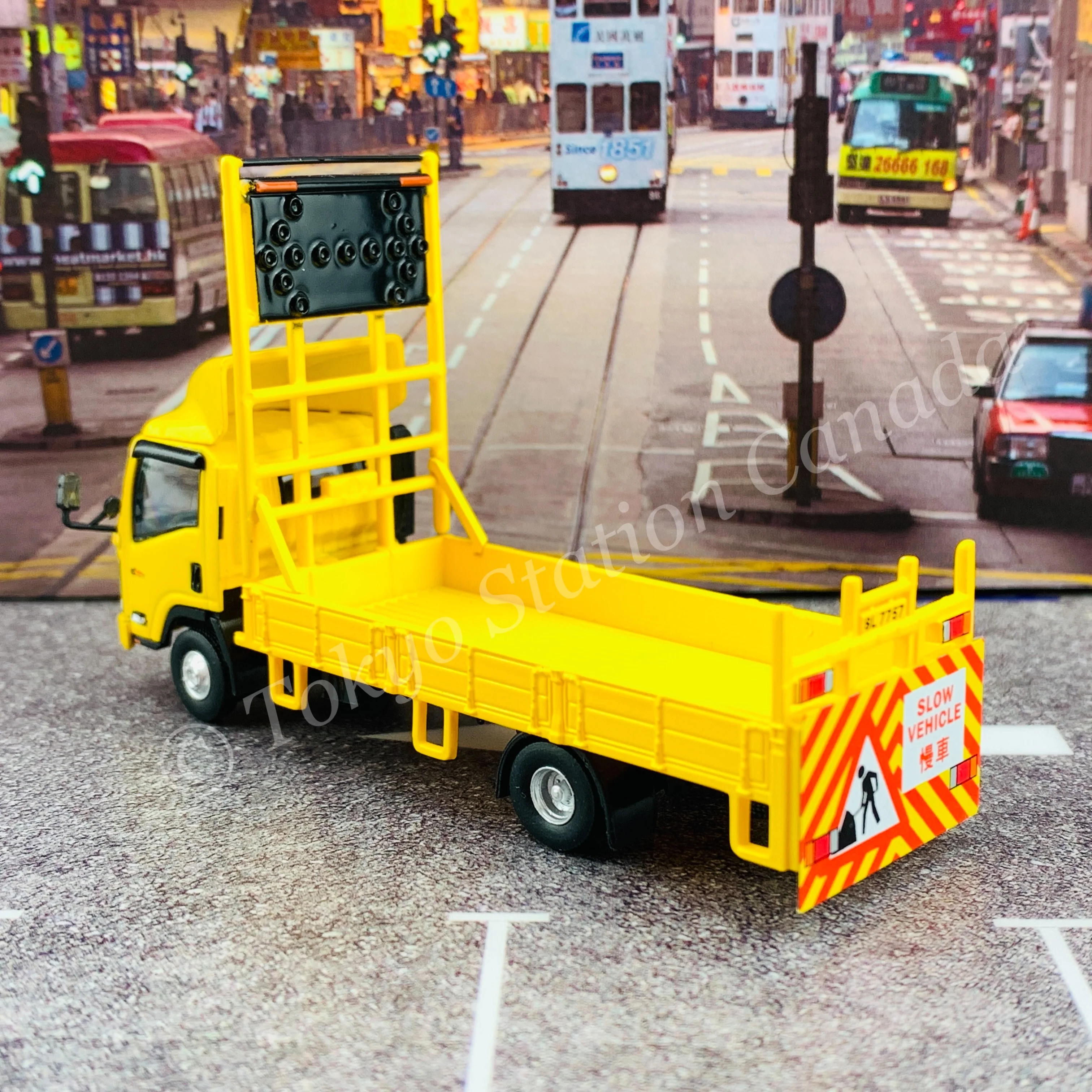 Model 1 1/76 ISUZU N-SERIES Road Work Vehicle 修路箭嘴工程車 T33606 - Image 7