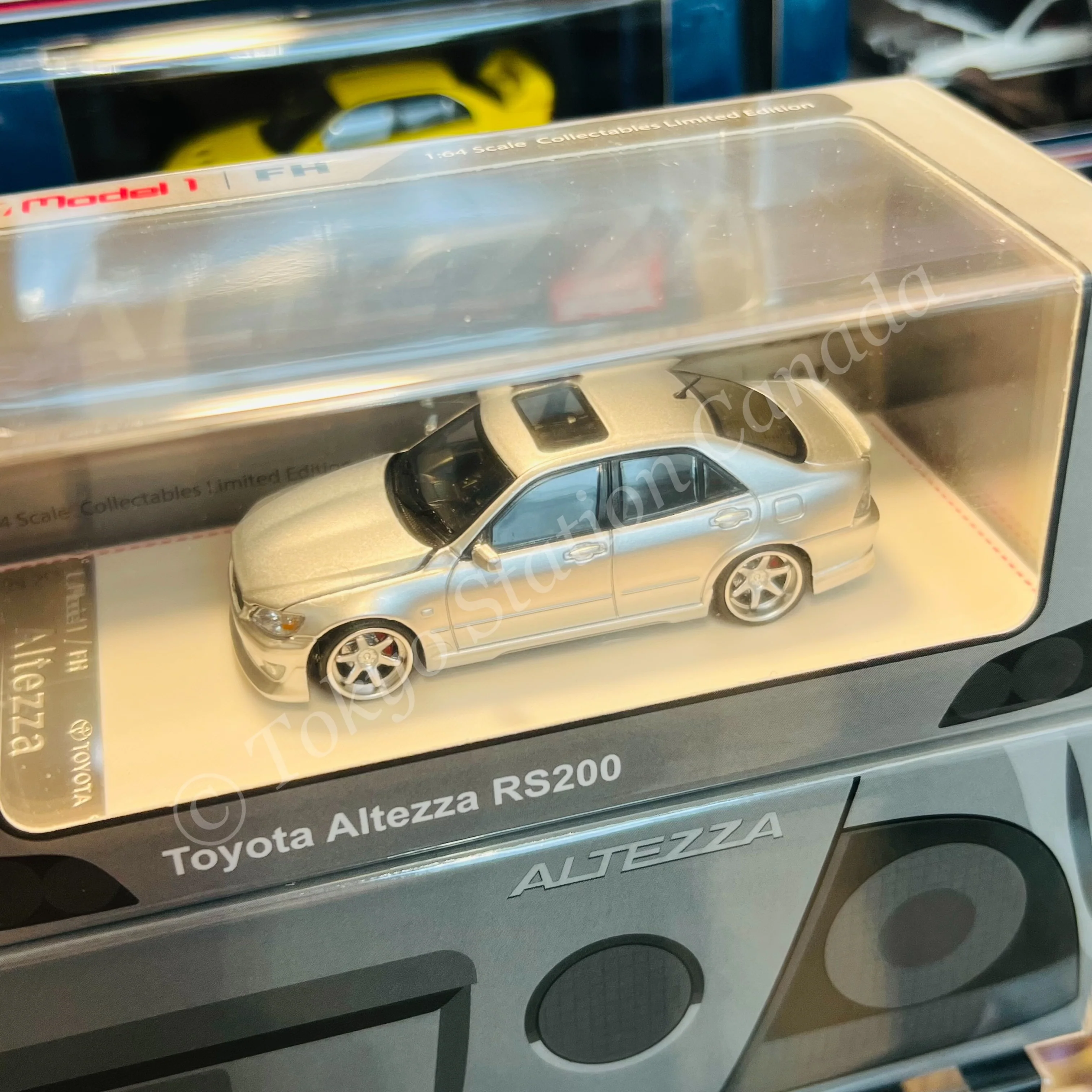 MODEL 1 1/64 Toyota Altezza RS200 Silver Metallic C33622 - Image 2