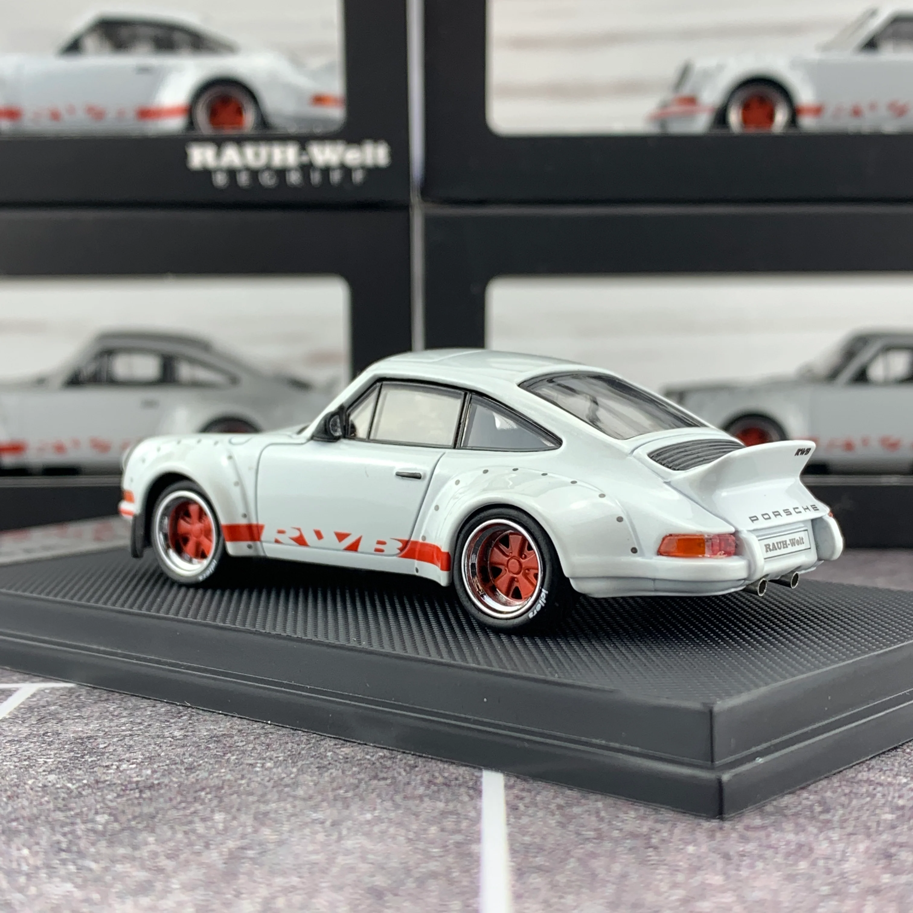 MODEL COLLECT 1/60 For Porsche RWB 930 Ducktail Wing Pearl White MC640002C - Image 4