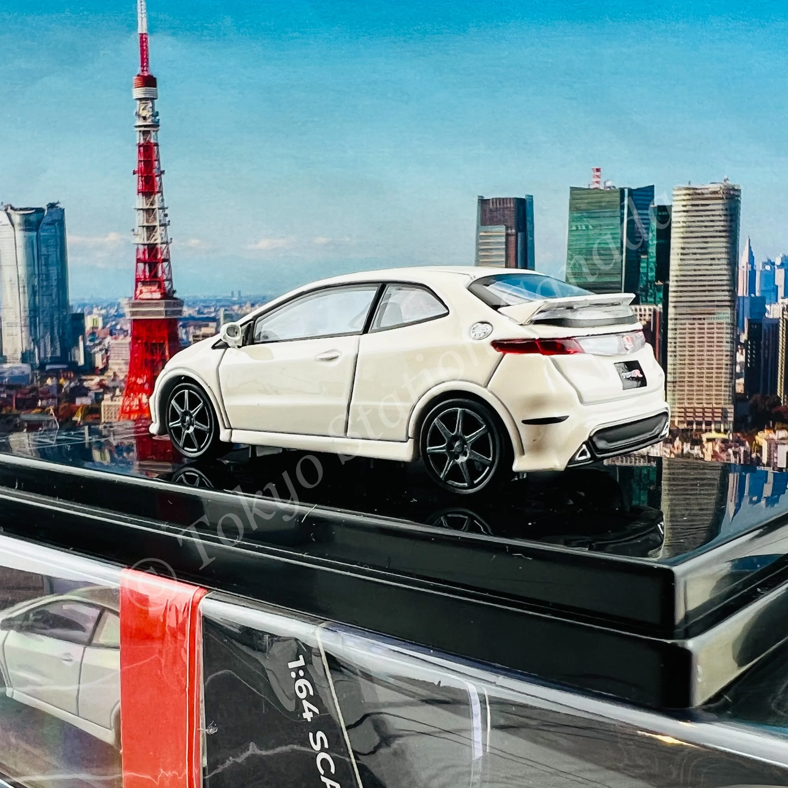 PARA64 1/64 Honda Civic FN2 Type R Championship White LHD PA-55392 - Image 4