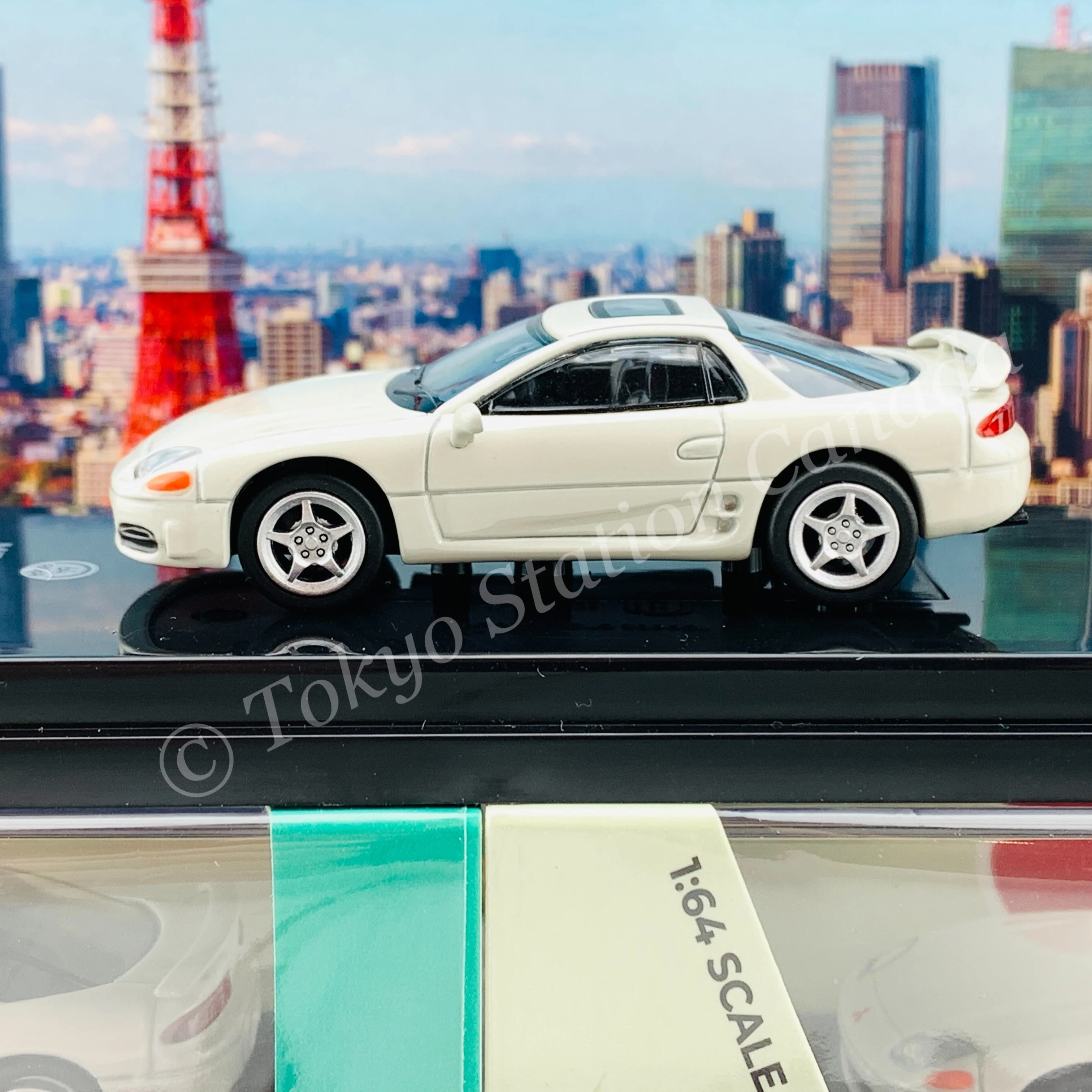 PARA64 1/64 Mitsubishi 3000GT GTO Glacier White Pearl RHD PA-65133 - Image 3