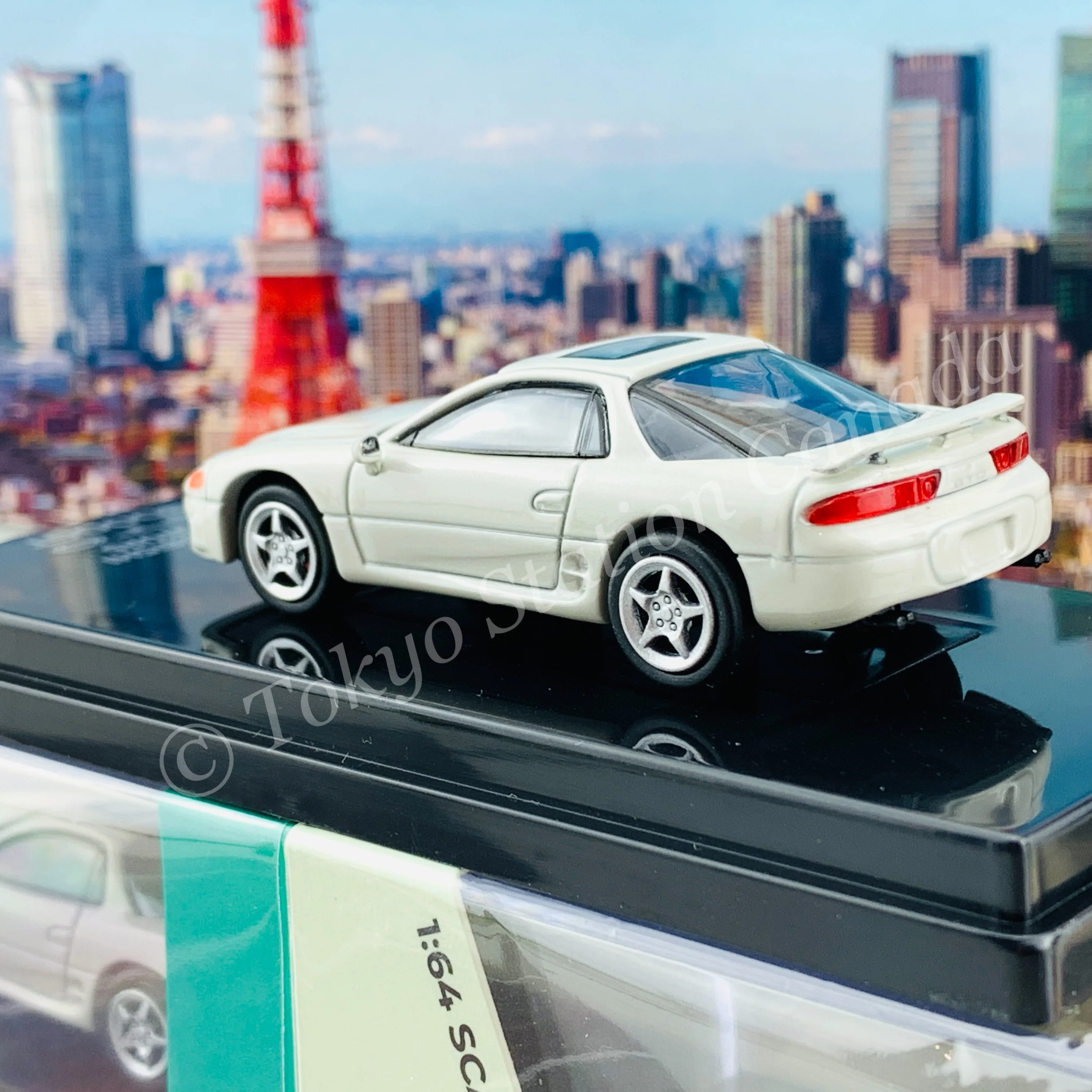 PARA64 1/64 Mitsubishi 3000GT GTO Glacier White Pearl RHD PA-65133 - Image 4