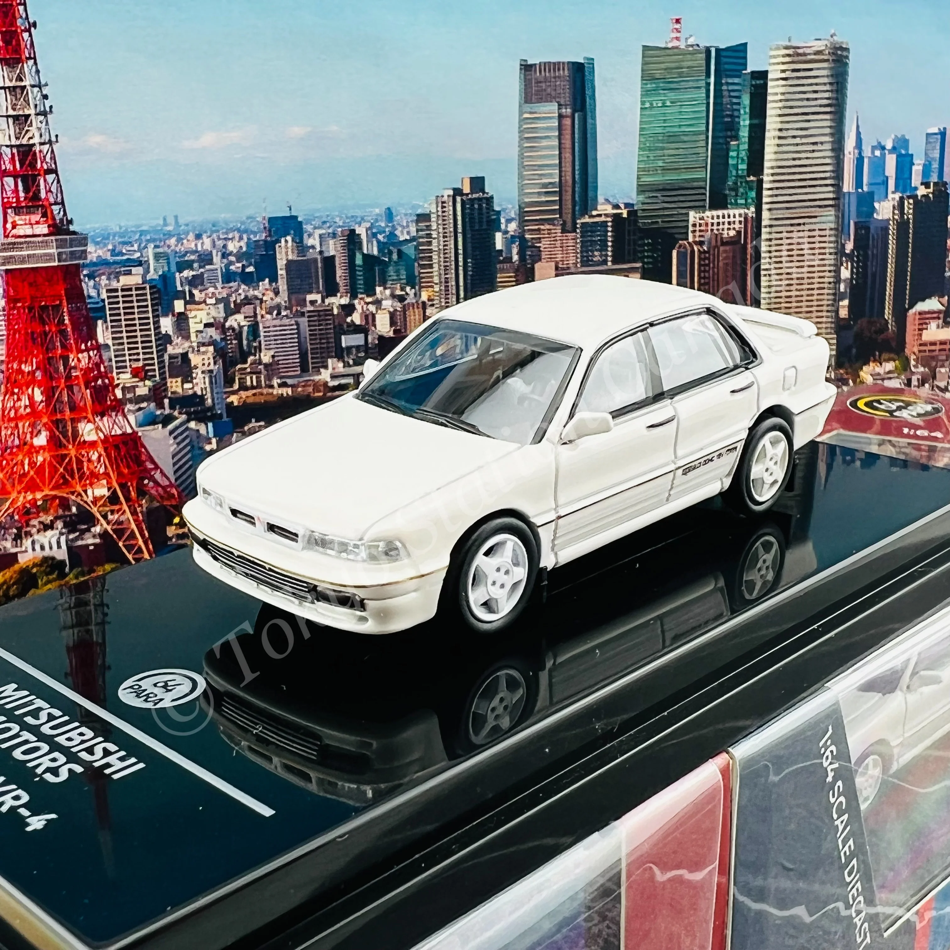 PARA64 1/64 Mitsubishi Galant VR-4 Sophia White LHD PA-55106 - Image 2