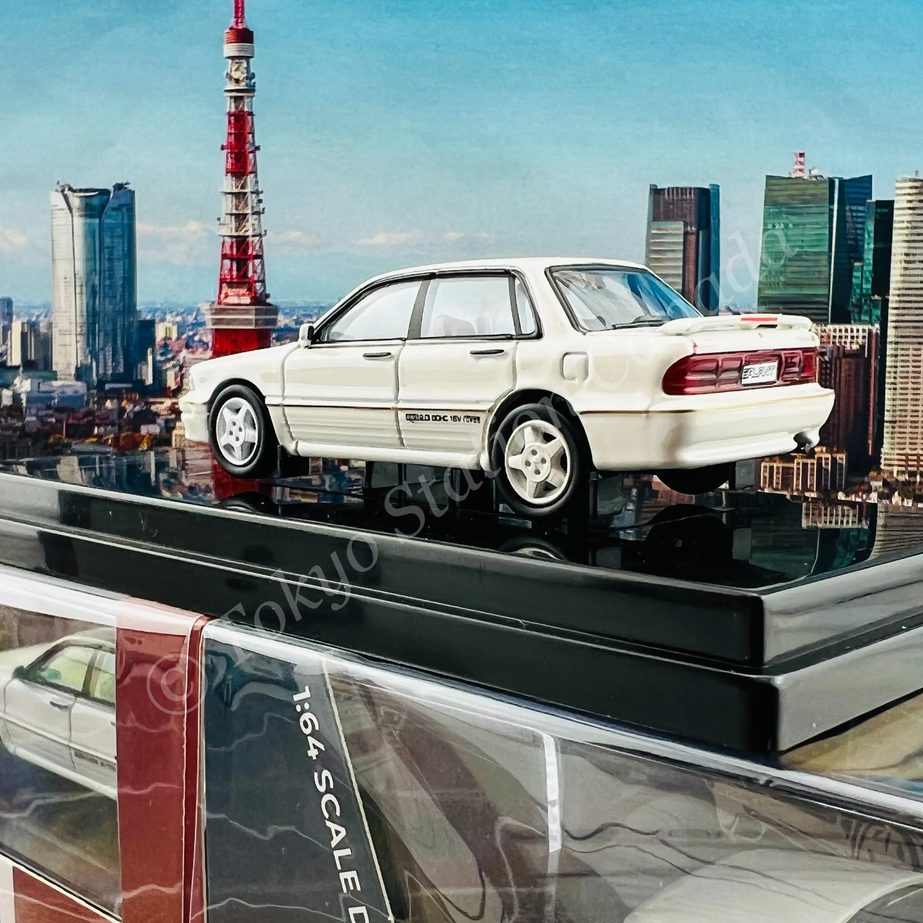 PARA64 1/64 Mitsubishi Galant VR-4 Sophia White LHD PA-55106 - Image 3
