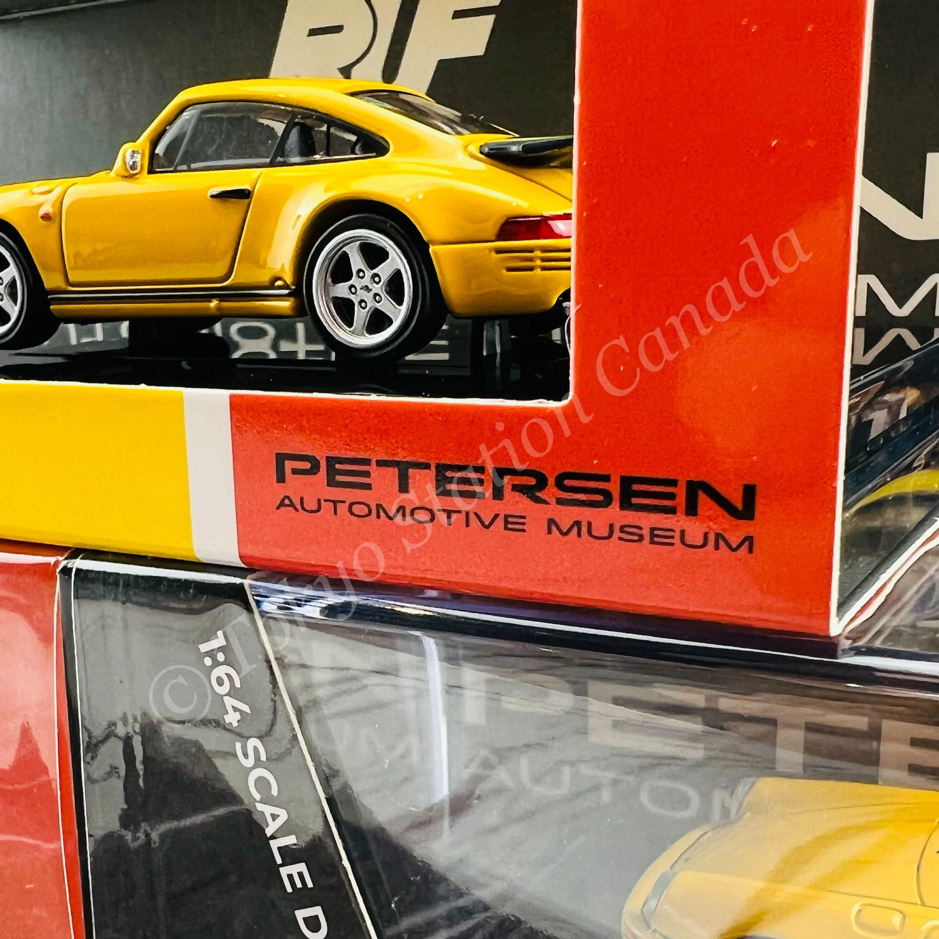 PARA64 1/64 RUF CTR Yellowbird 1987 Blossom Yellow PETERSEN AUTOMOTIVE MUSEUM Version LHD PA-55291 PM - Image 2