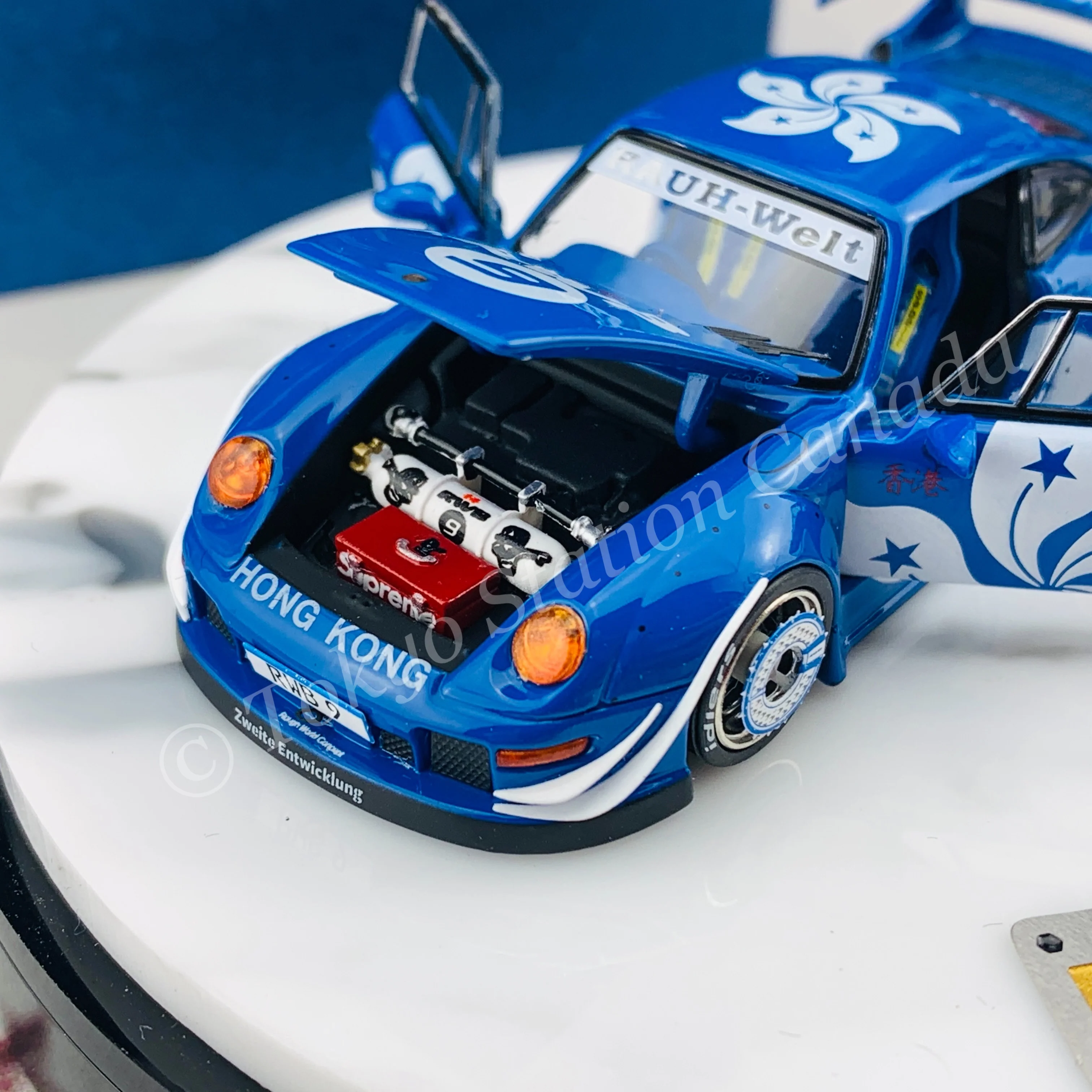 PEAKO x PGM 1/64 RWB 993 SuperNine Bauhinia Special Edition 63900B - Image 2