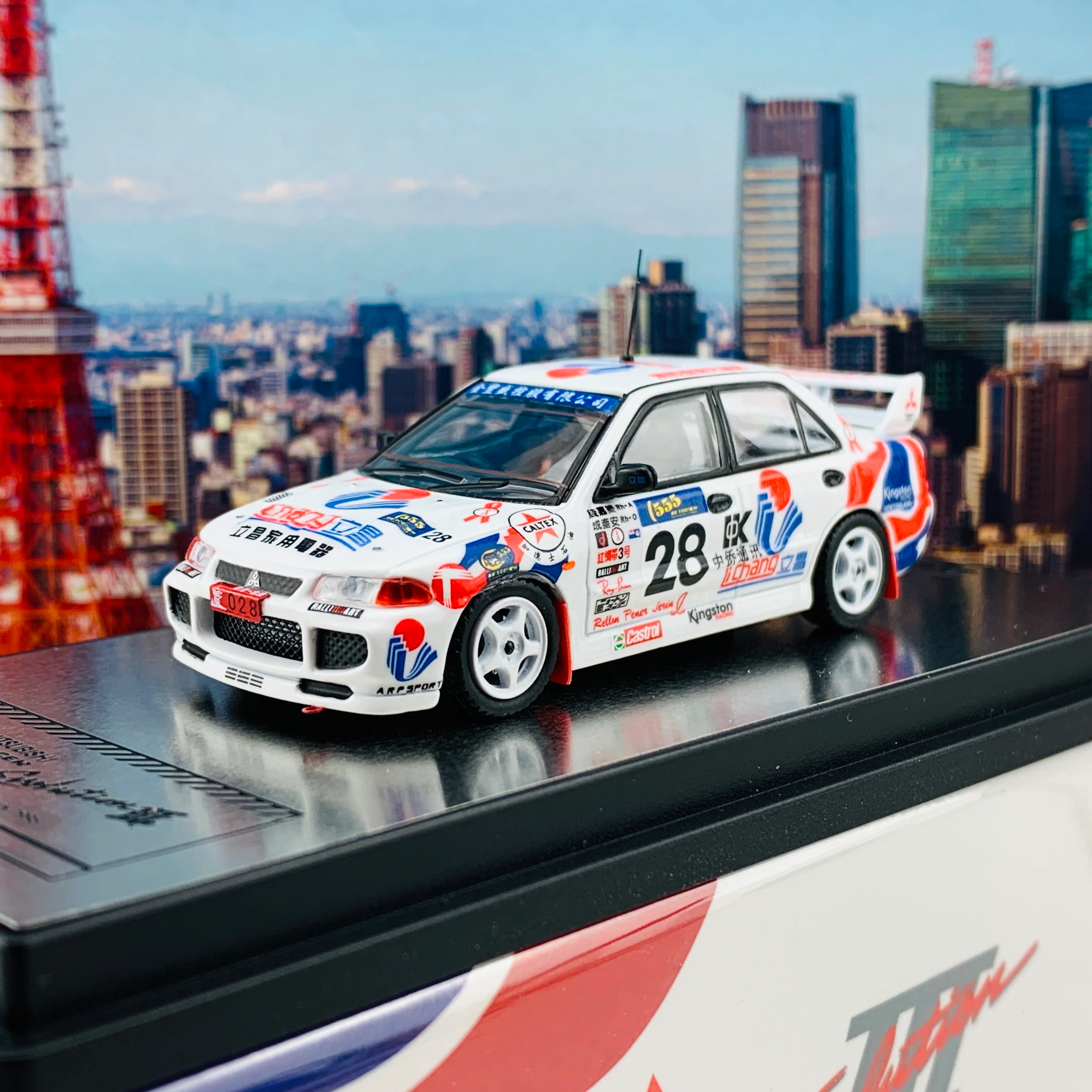 POP RACE  x INNO64 1/64 MITSUBISHI LANCER EVOLUTION III #28 Hong Kong - Beijing 555 Rally 1996 (with display case) PR64-EVO3-96HB28 - Image 2