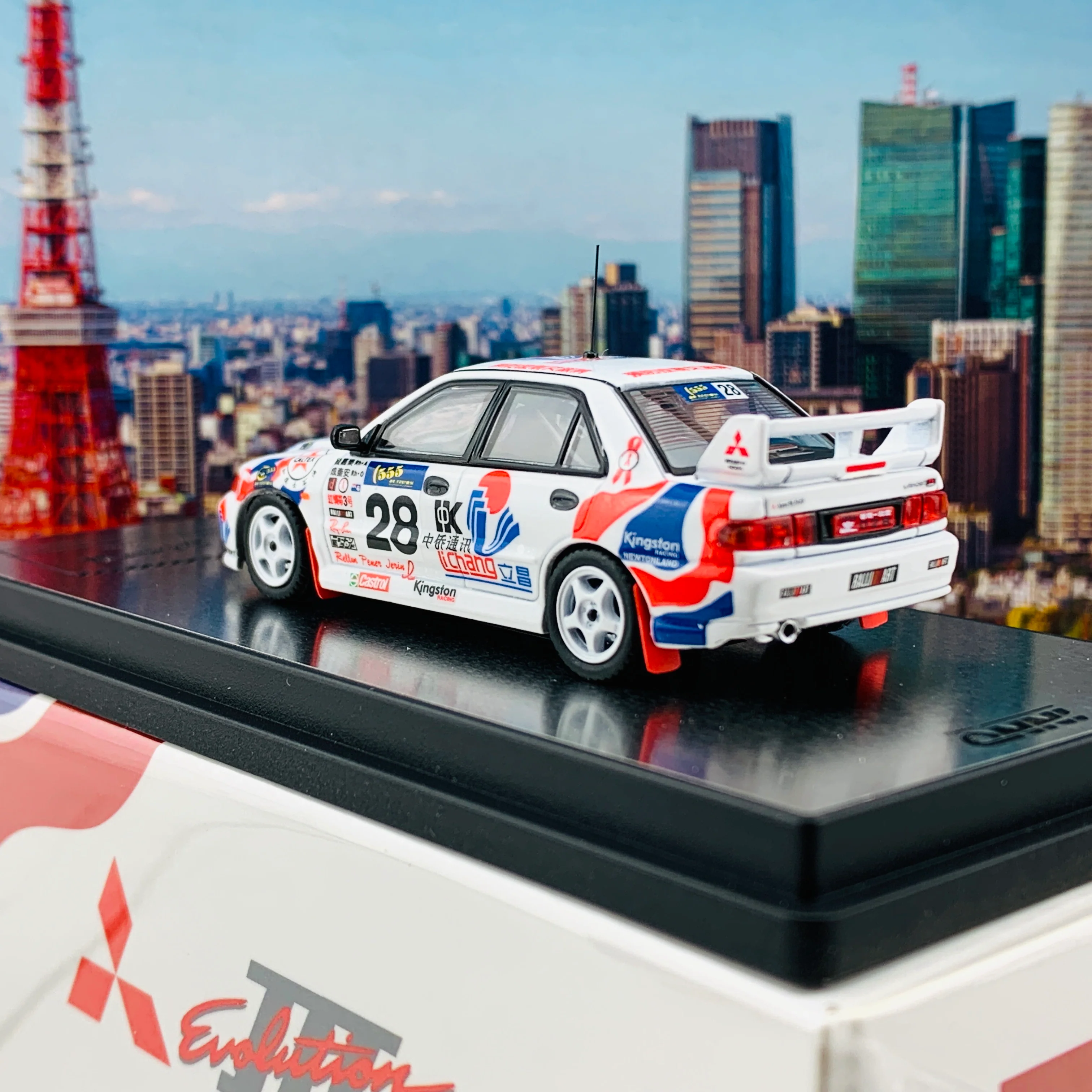 POP RACE  x INNO64 1/64 MITSUBISHI LANCER EVOLUTION III #28 Hong Kong - Beijing 555 Rally 1996 (with display case) PR64-EVO3-96HB28 - Image 5
