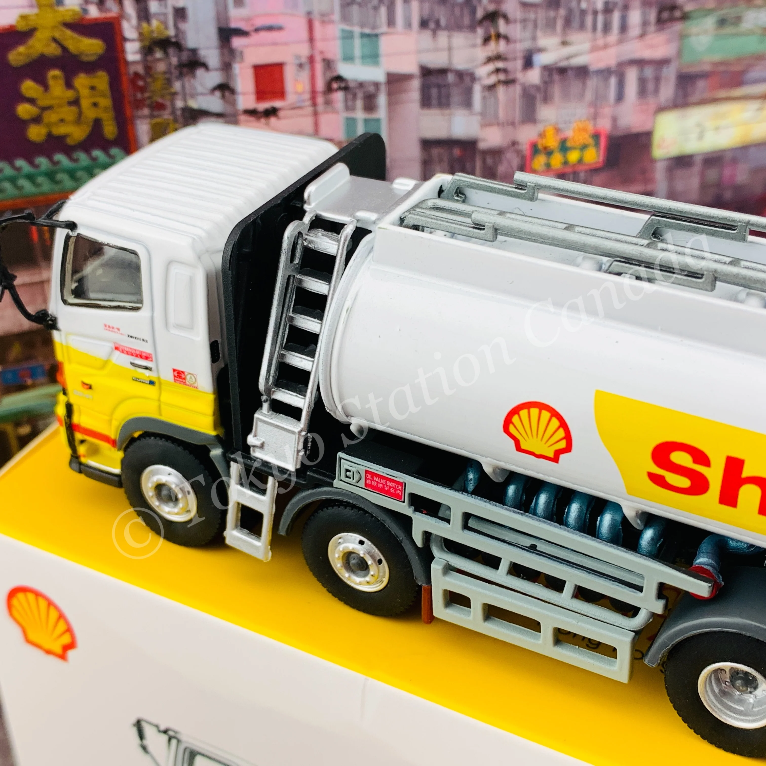 TINY 微影 179 HINO 700 Shell Oil Tanker Truck 日野 700 蜆殼運油車 ATC64617 - Image 4