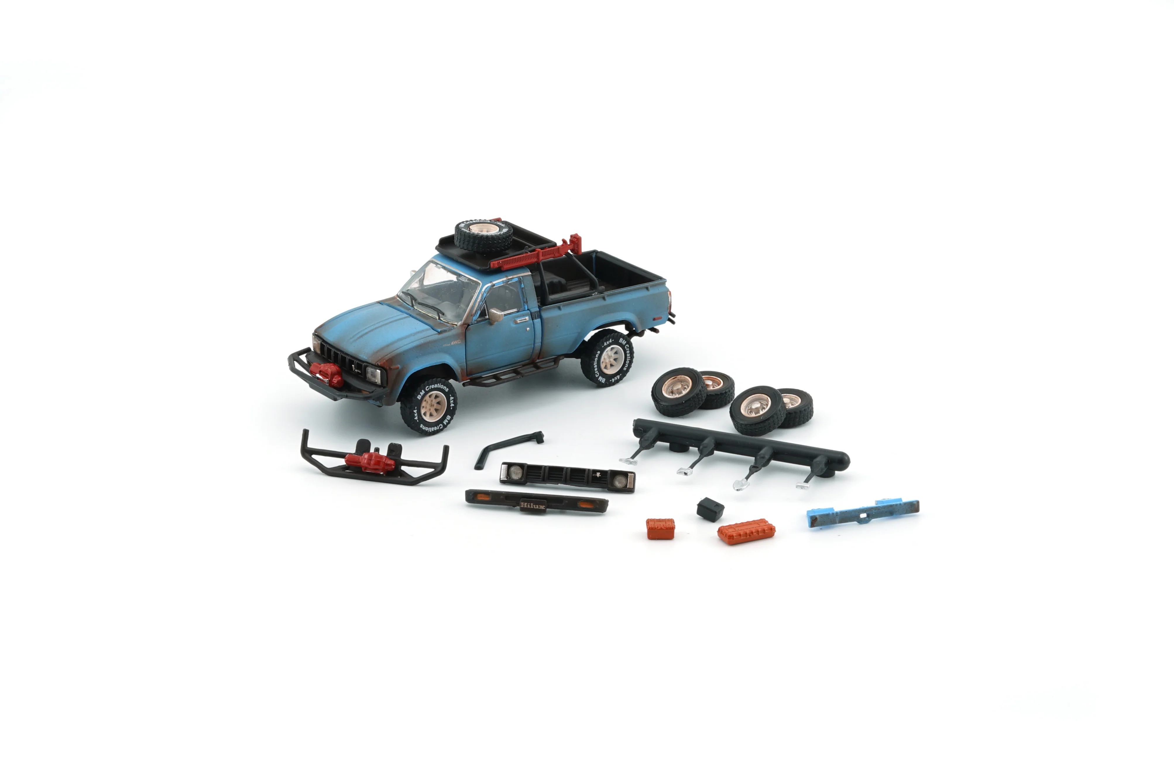 BM Creations 1/64 Toyota 1980 Hilux N60, N70 Matte Rusting Blue w/Accessories 64B0361 - Image 2