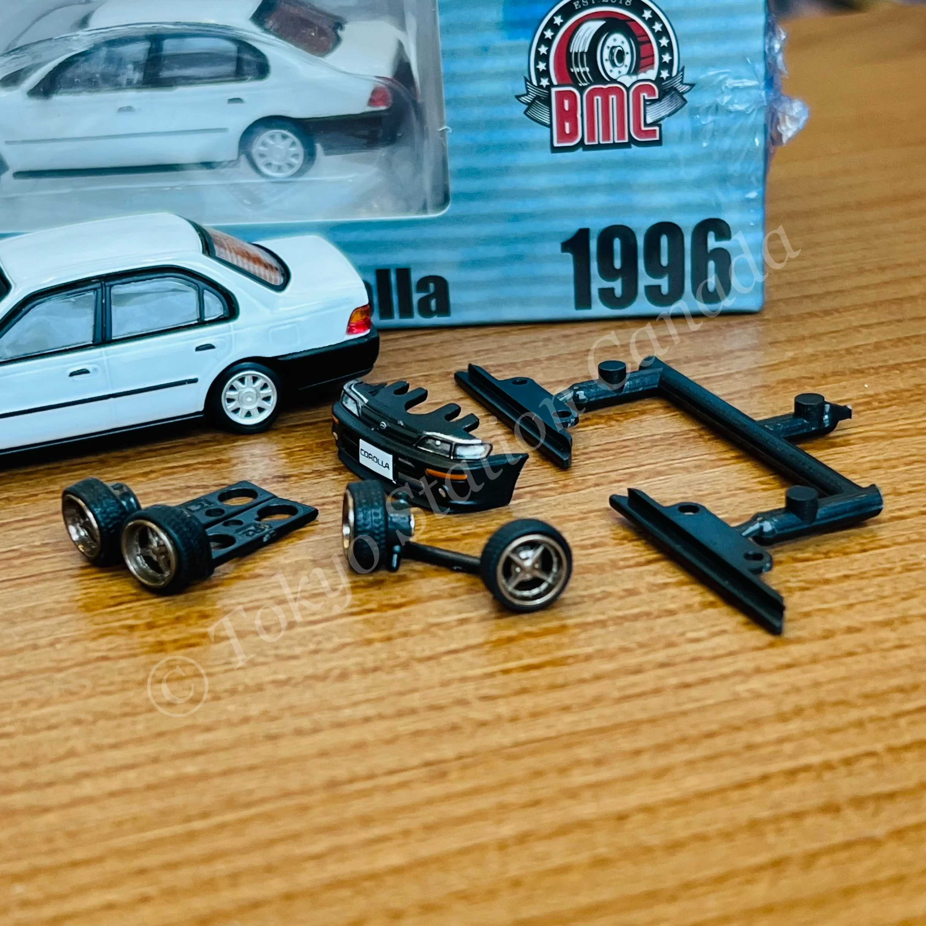 BM Creations 1/64 Toyota Corolla 1996 AE100 -White with Black Bumper LHD 64B0364 - Image 6