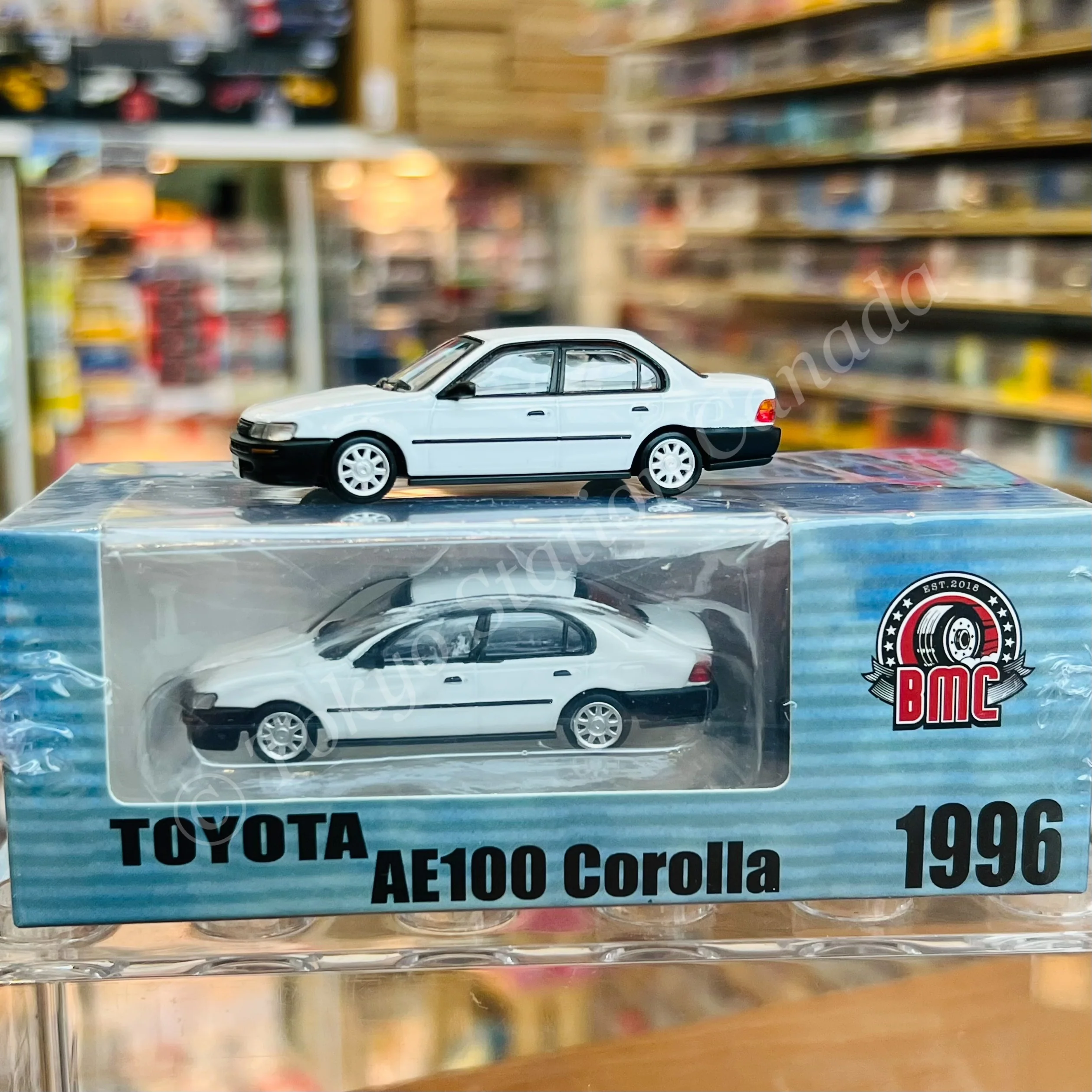 BM Creations 1/64 Toyota Corolla 1996 AE100 -White with Black Bumper LHD 64B0364 - Image 8