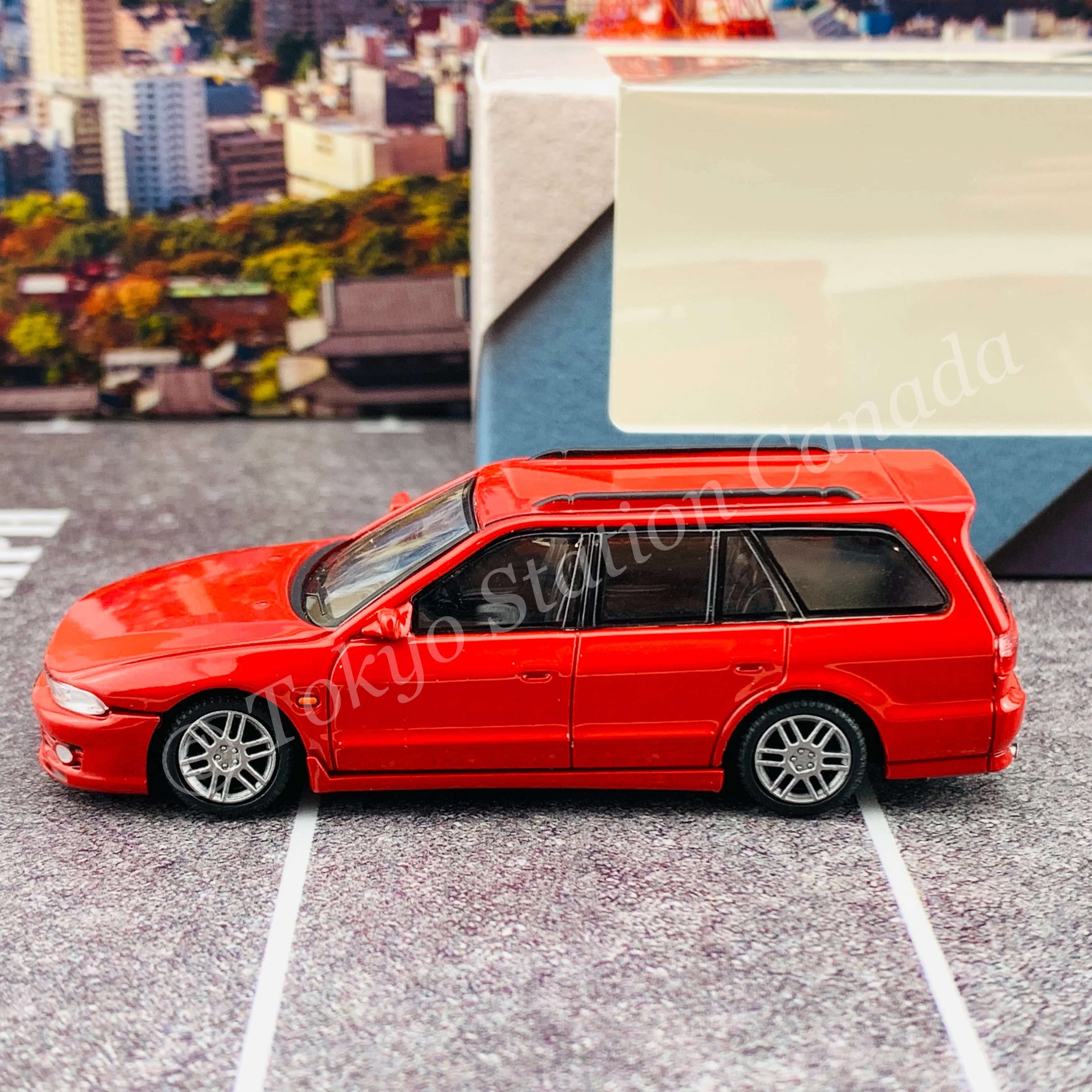 BM Creations JUNIOR 1/64 Mitsubishi Legnum VR4 RED RHD with Extra Wheels, Lowering Parts 64B0154 - Image 5