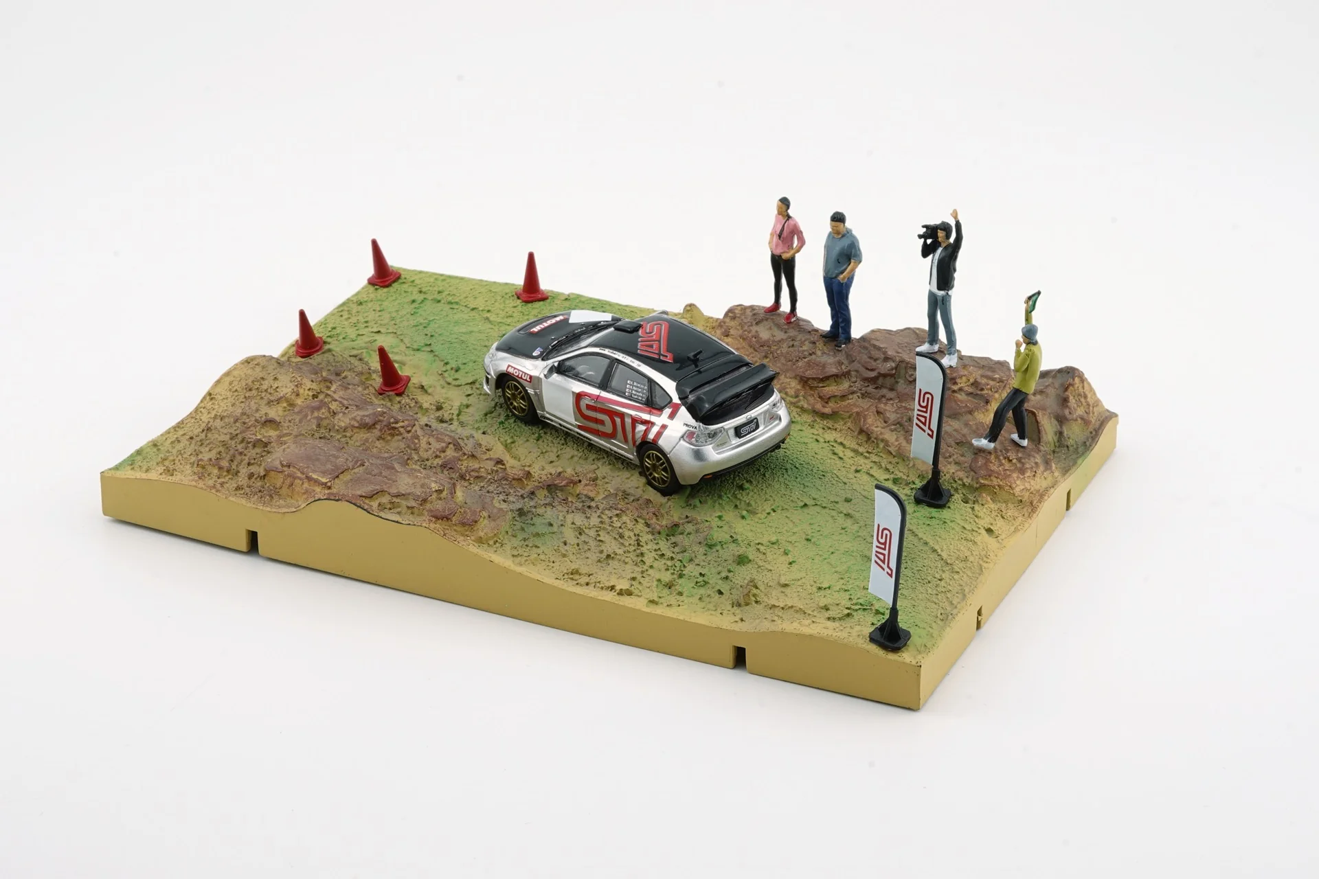 BM CREATIONS JUNIOR 1/64 Subaru 2009 IMPREZA WRX STI Rally with Grass Diorama RHD Christmas Version 64B0244 - Image 3