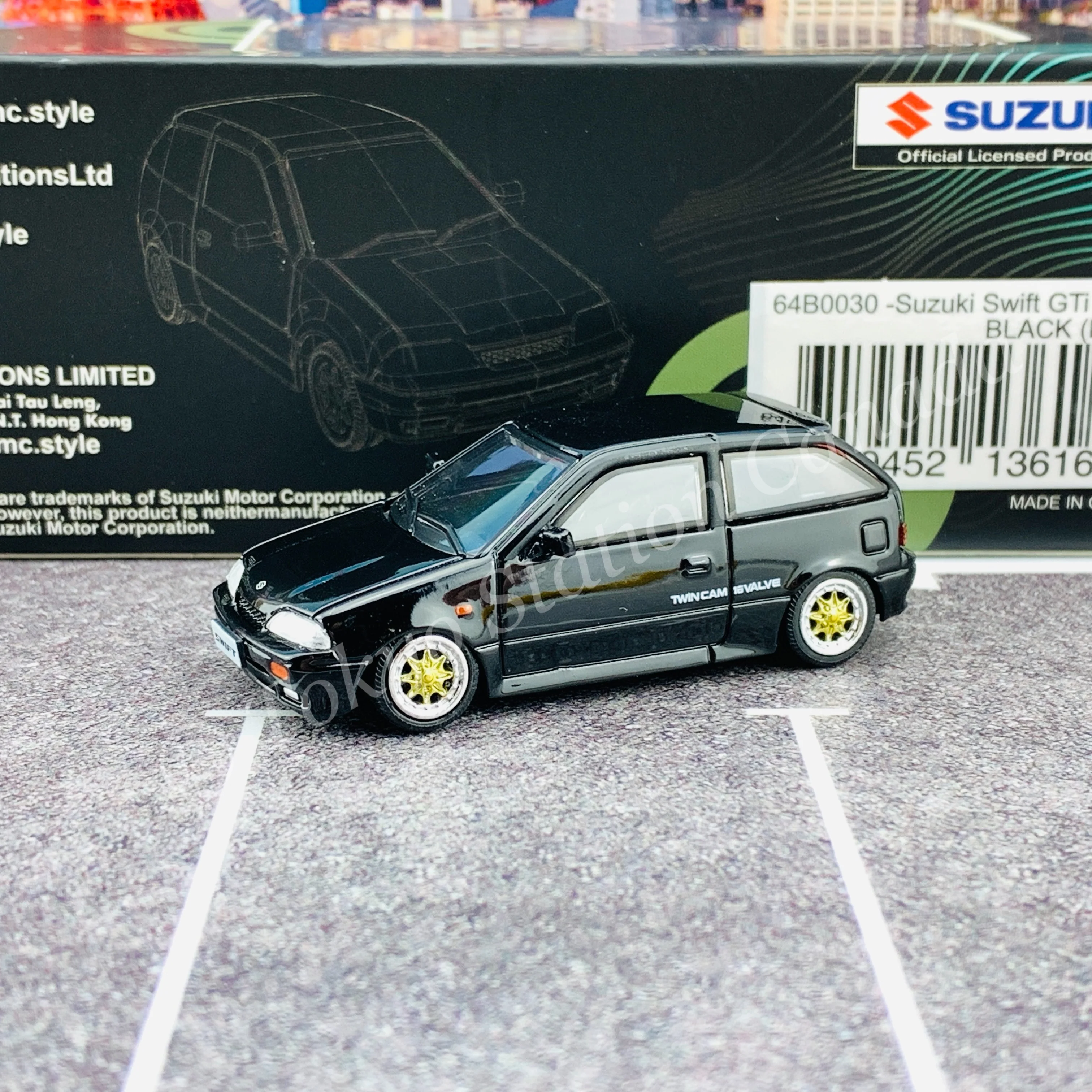 BM CREATIONS JUNIOR 1/64 Suzuki Swift 1989 BLACK LHD with Extra Wheels, Lowering Parts 64B0030 - Image 6
