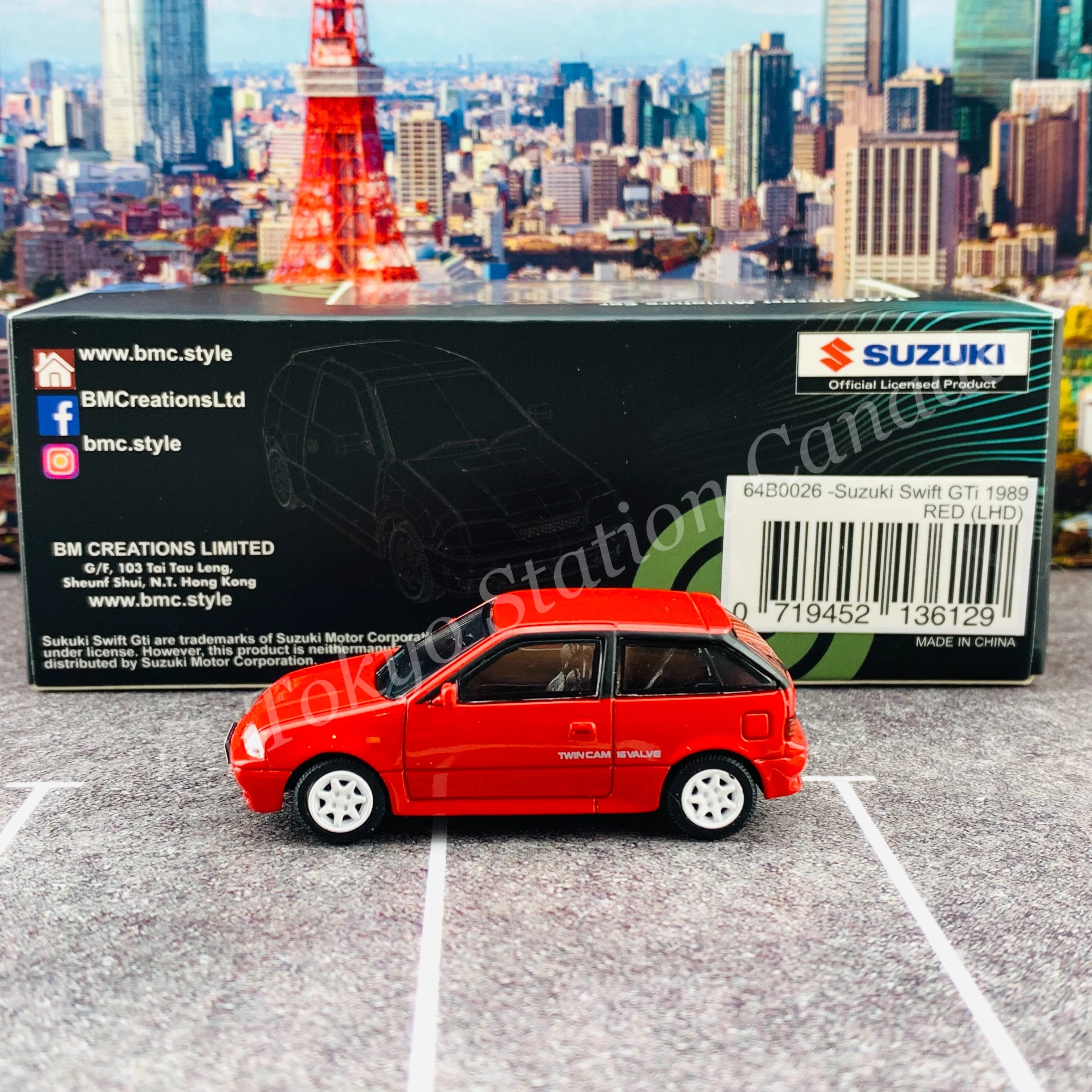 BM CREATIONS JUNIOR 1/64 Suzuki Swift 1989 RED LHD with Extra Wheels, Lowering Parts 64B0026 - Image 2