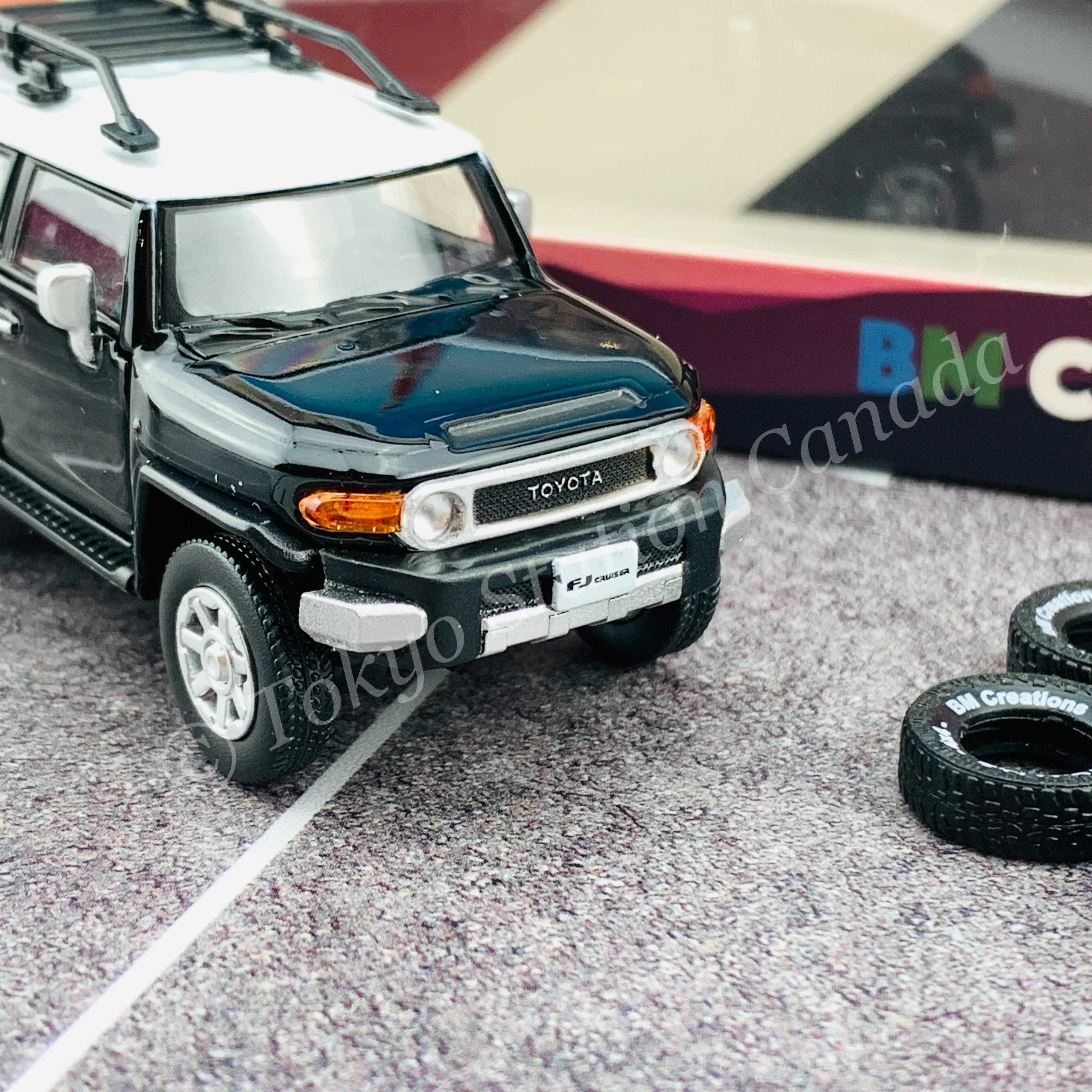BM CREATIONS JUNIOR 1/64 Toyota 2015 FJ Cruiser - Black LHD 64B0139 - Image 2