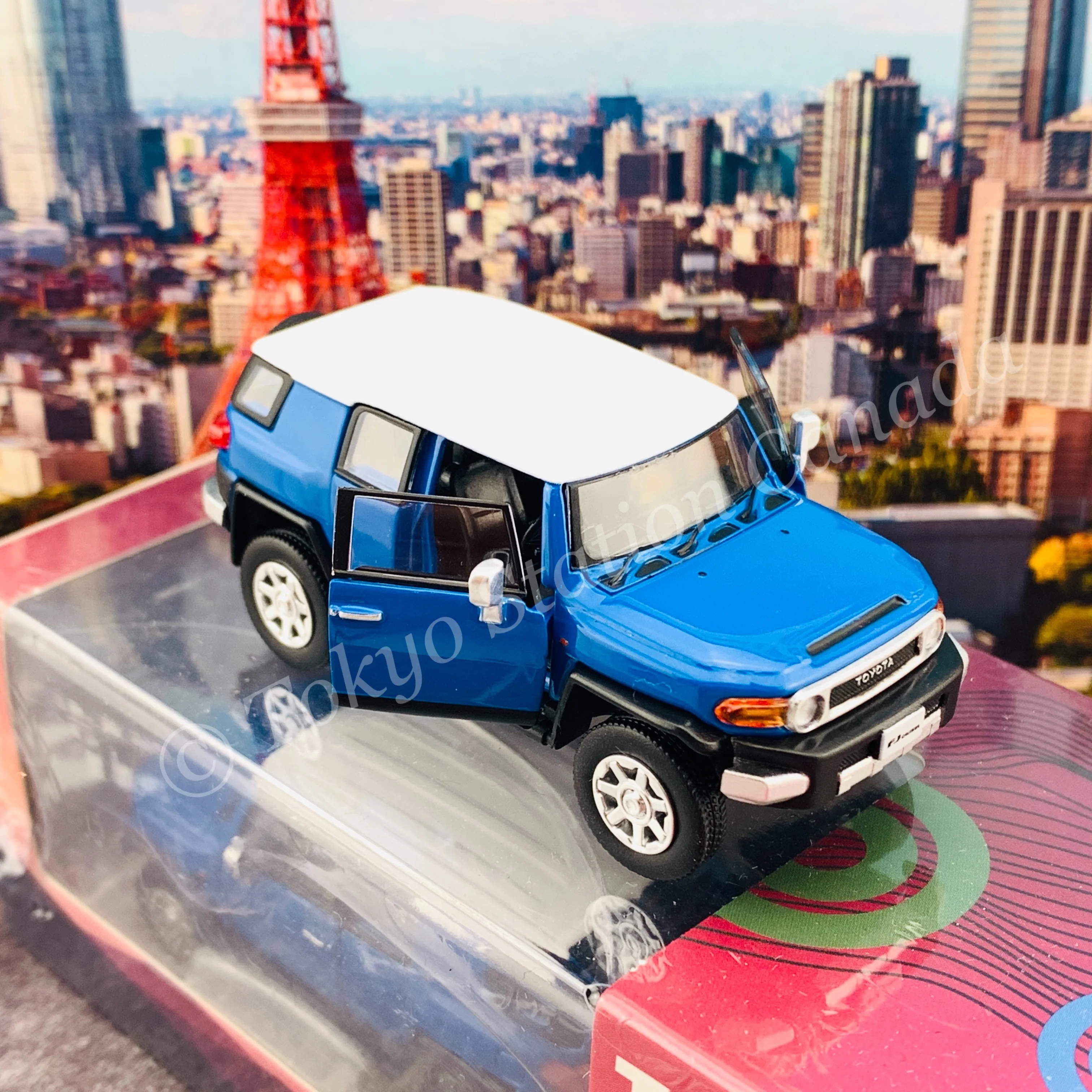 BM Creations JUNIOR 1/64 Toyota 2015 FJ Cruiser Blue RHD 64B0134 - Image 4