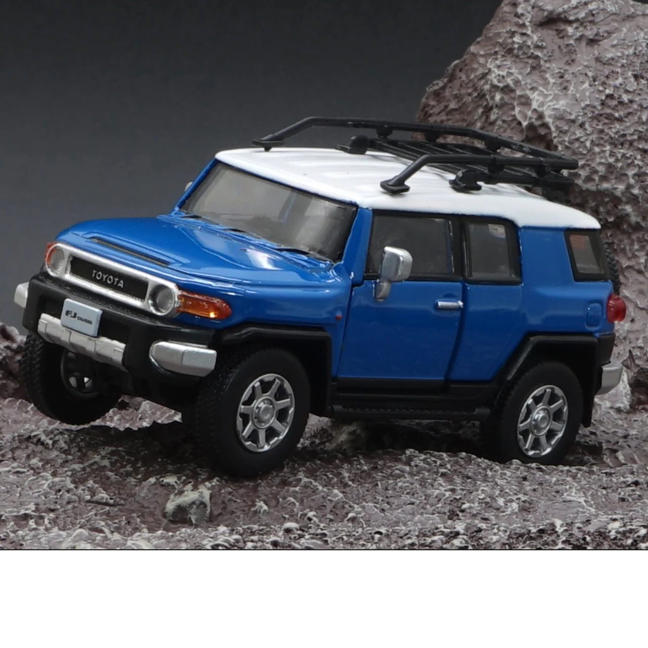 BM Creations JUNIOR 1/64 Toyota 2015 FJ Cruiser Blue RHD 64B0134 - Image 5
