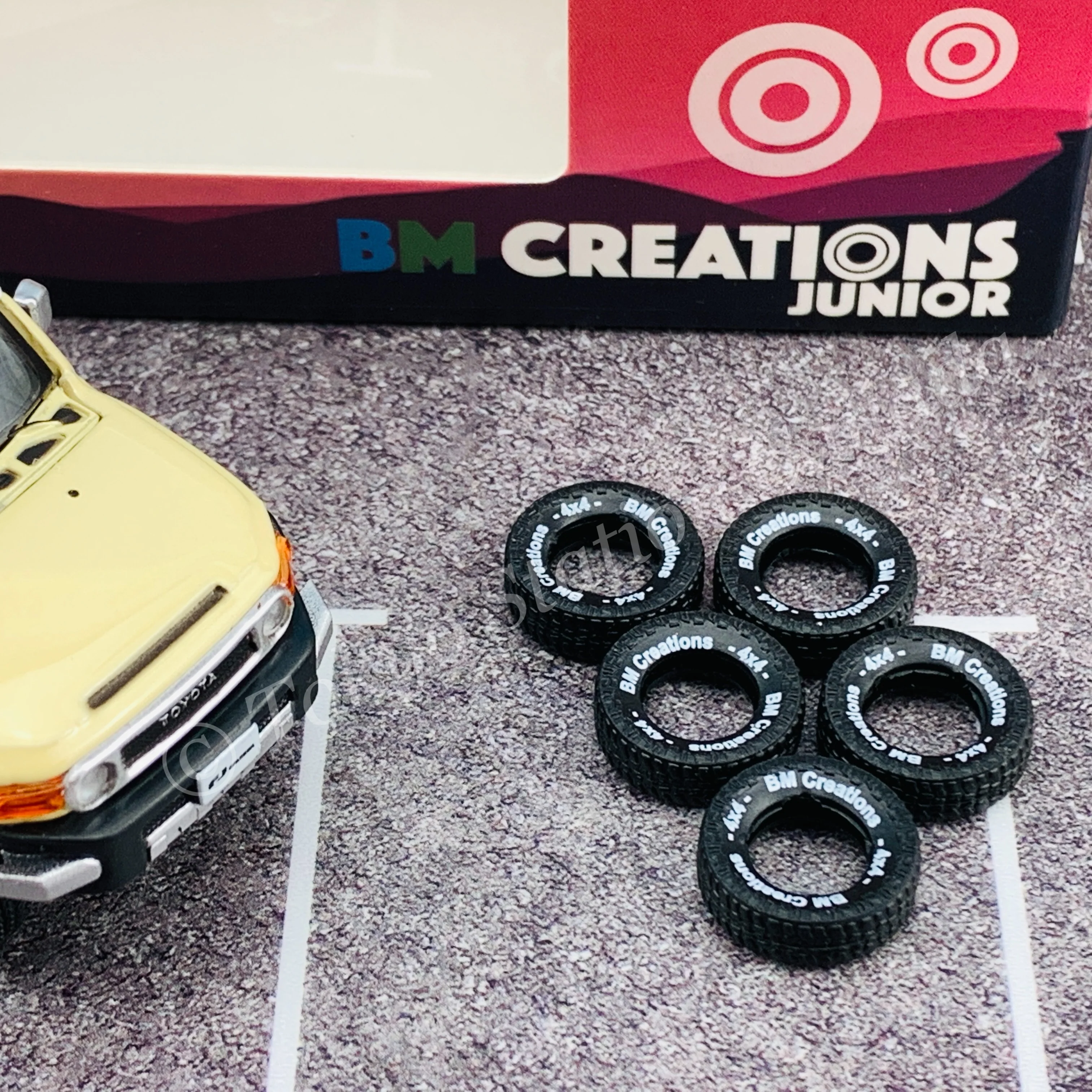 BM CREATIONS JUNIOR 1/64 Toyota 2015 FJ Cruiser - Ivory LHD 64B0137 - Image 2