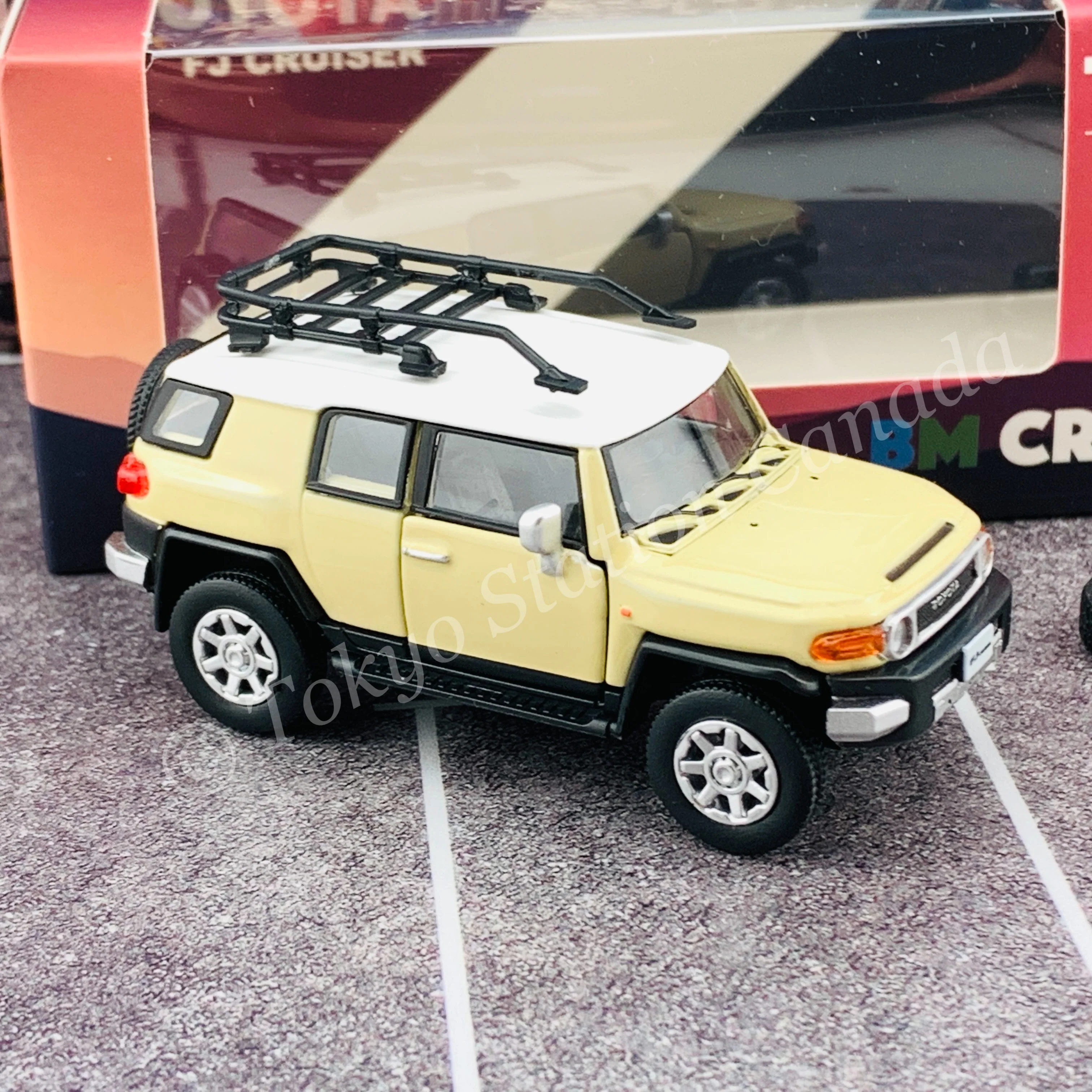 BM CREATIONS JUNIOR 1/64 Toyota 2015 FJ Cruiser - Ivory LHD 64B0137 - Image 4