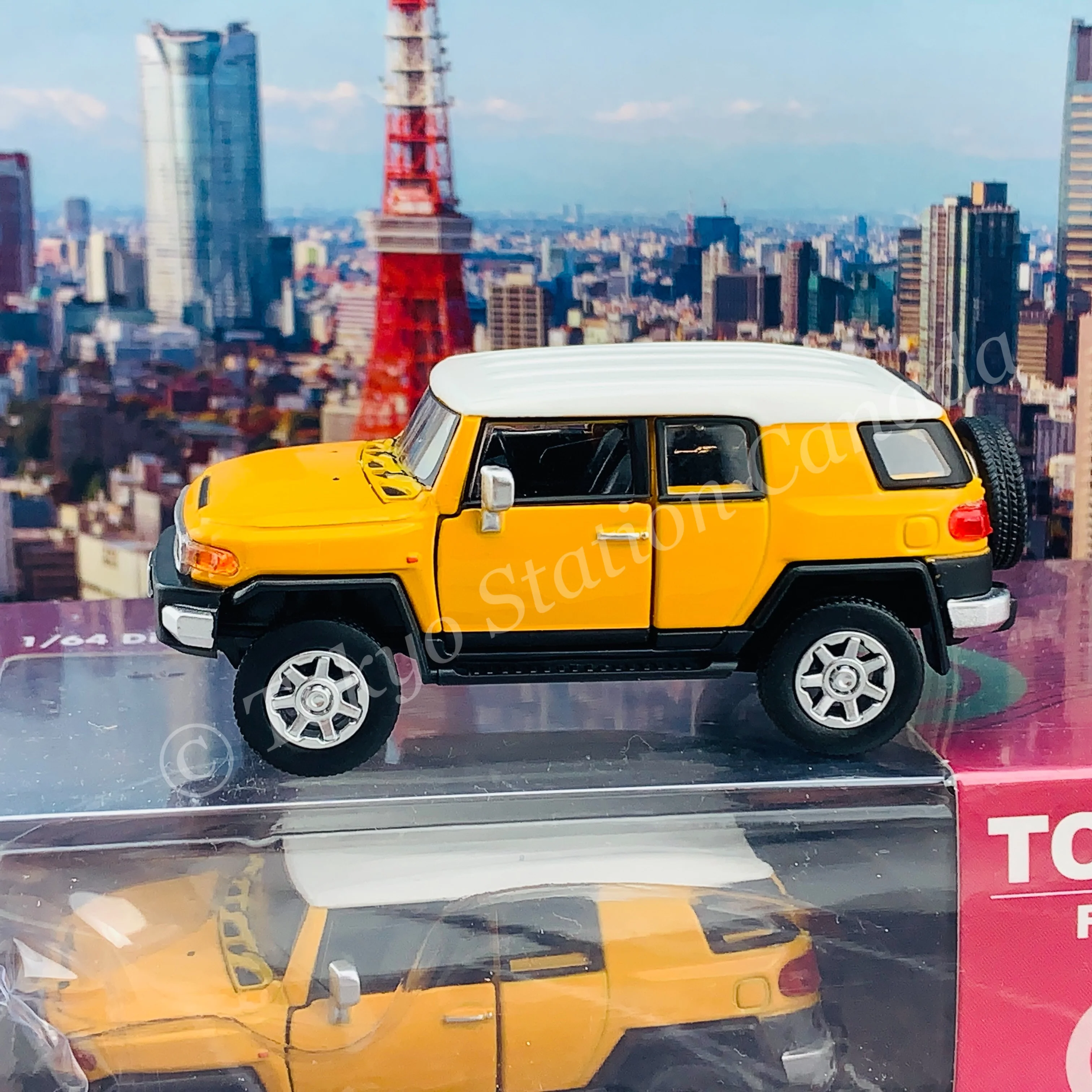 BM Creations JUNIOR 1/64 Toyota 2015 FJ Cruiser Yellow RHD 64B0132 - Image 3
