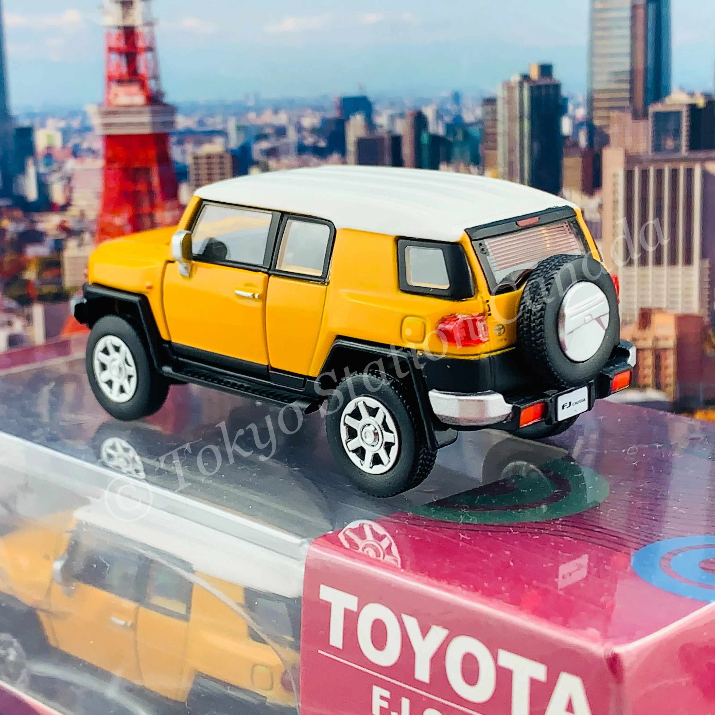 BM Creations JUNIOR 1/64 Toyota 2015 FJ Cruiser Yellow RHD 64B0132 - Image 6