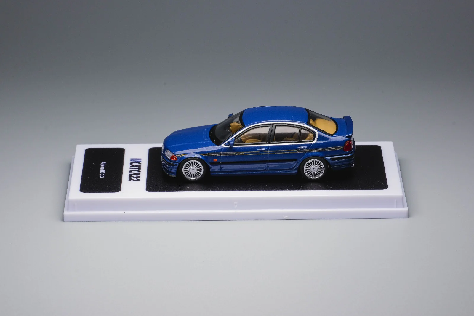 Catch-22 1/64 Alpina B3 3.3 Blue - Image 3