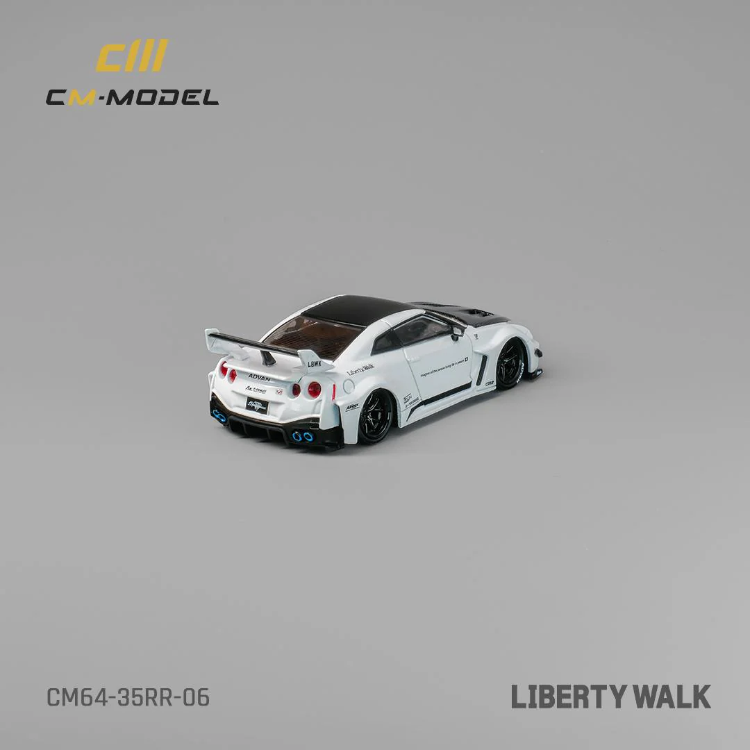 CM MODEL 1/64 Nissan LBWK 35GT-RR White carbon fiber CM64-35RR-06 - Image 2