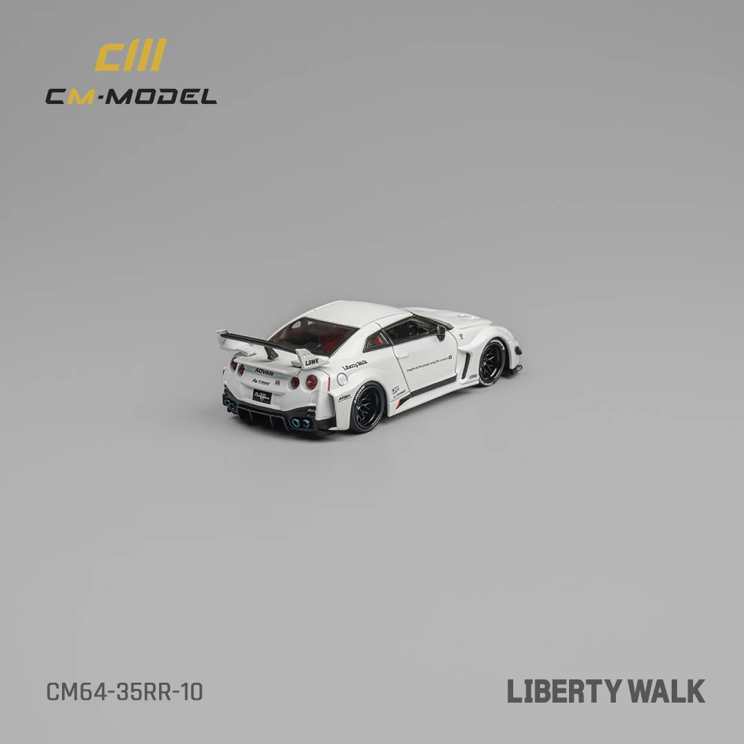 CM MODEL 1/64 Nissan LBWK Supersilhouette 35GT-RR White CM64-35RR-10 - Image 3