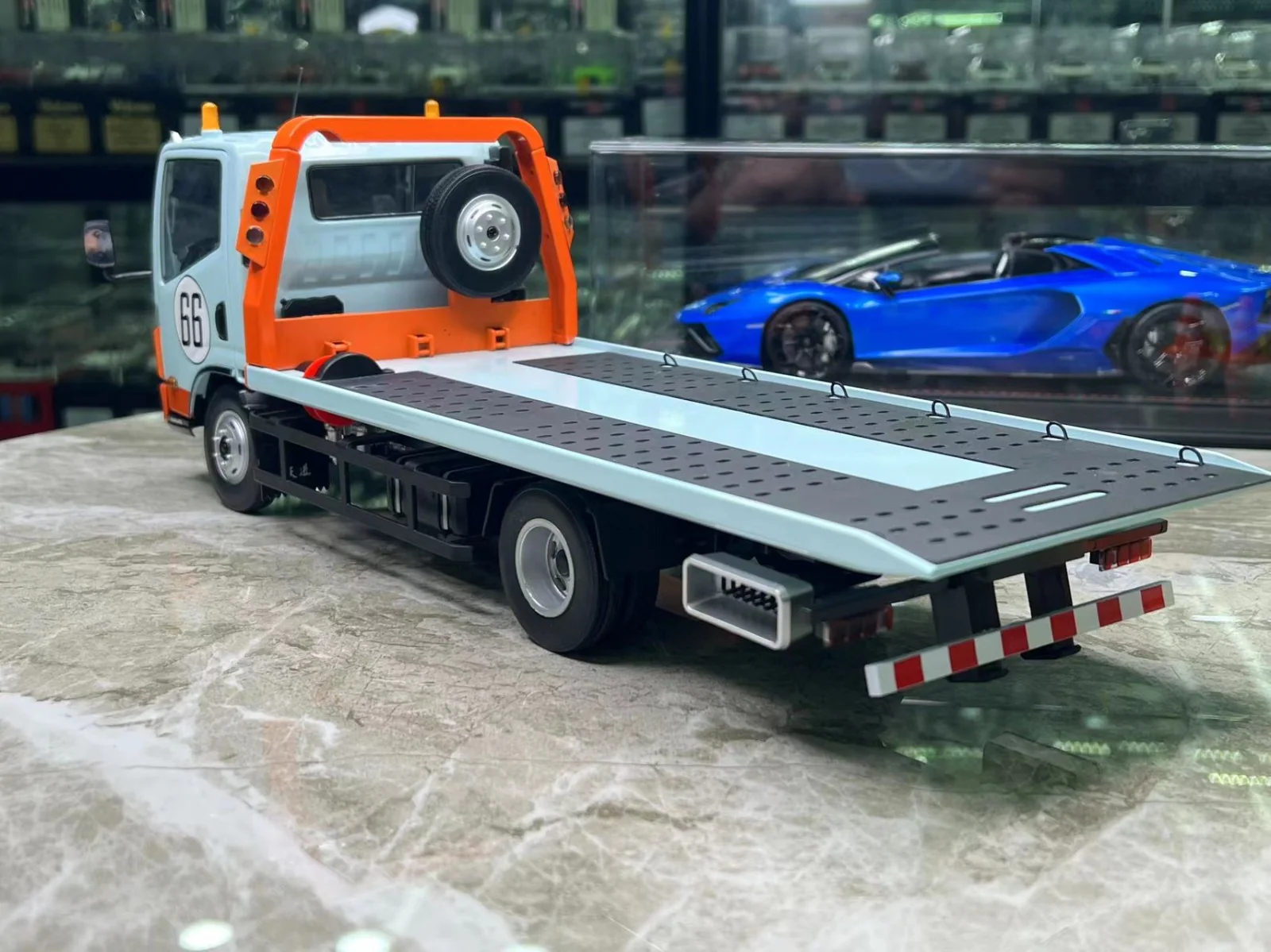 PREORDER DBGT 1/18 Flatbed Gulf Livery (Approx. release in JULY 2023 and subject to the manufacturer's final decision) - Image 2