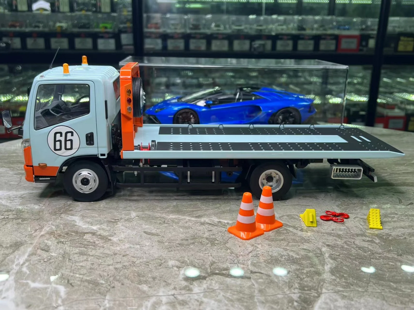 PREORDER DBGT 1/18 Flatbed Gulf Livery (Approx. release in JULY 2023 and subject to the manufacturer's final decision) - Image 4
