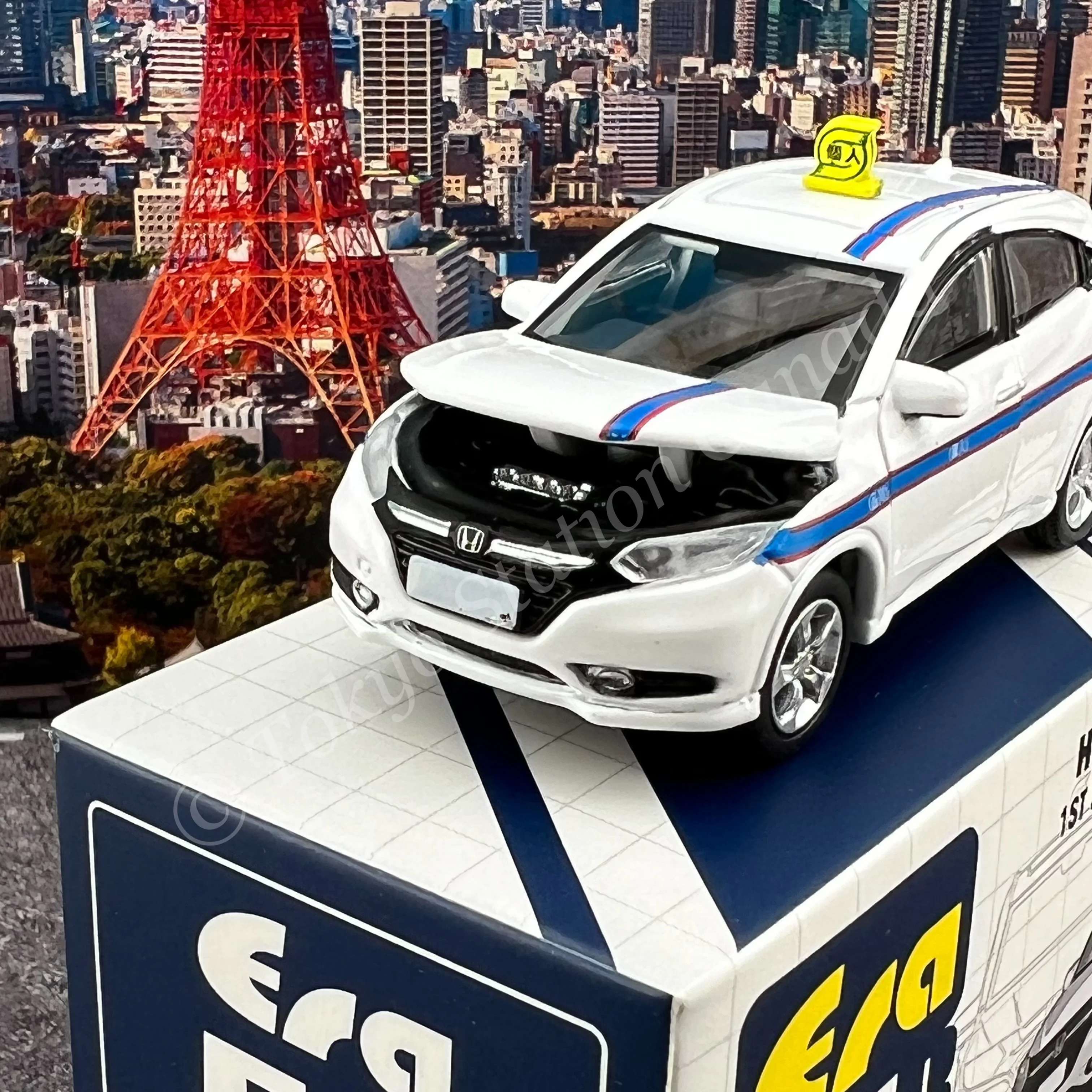 ERA CAR 1/64 53 Honda Vezel JP Private Taxi 1st SP Edition 4897099931553 - Image 3