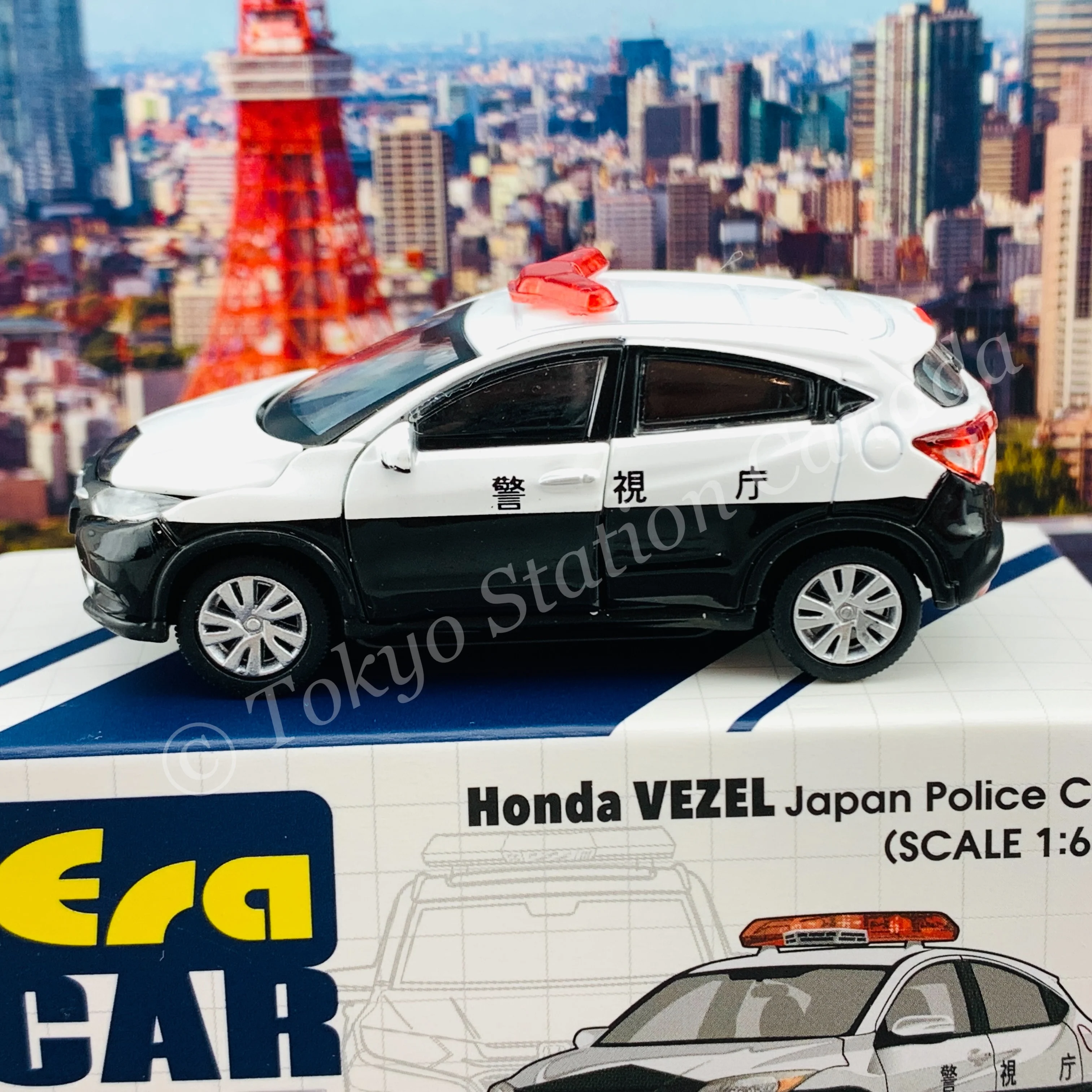 ERA CAR 1/64 54 Honda Vezel Japan Police with Traffic Police Officer Figure 4897099931584 - Image 5