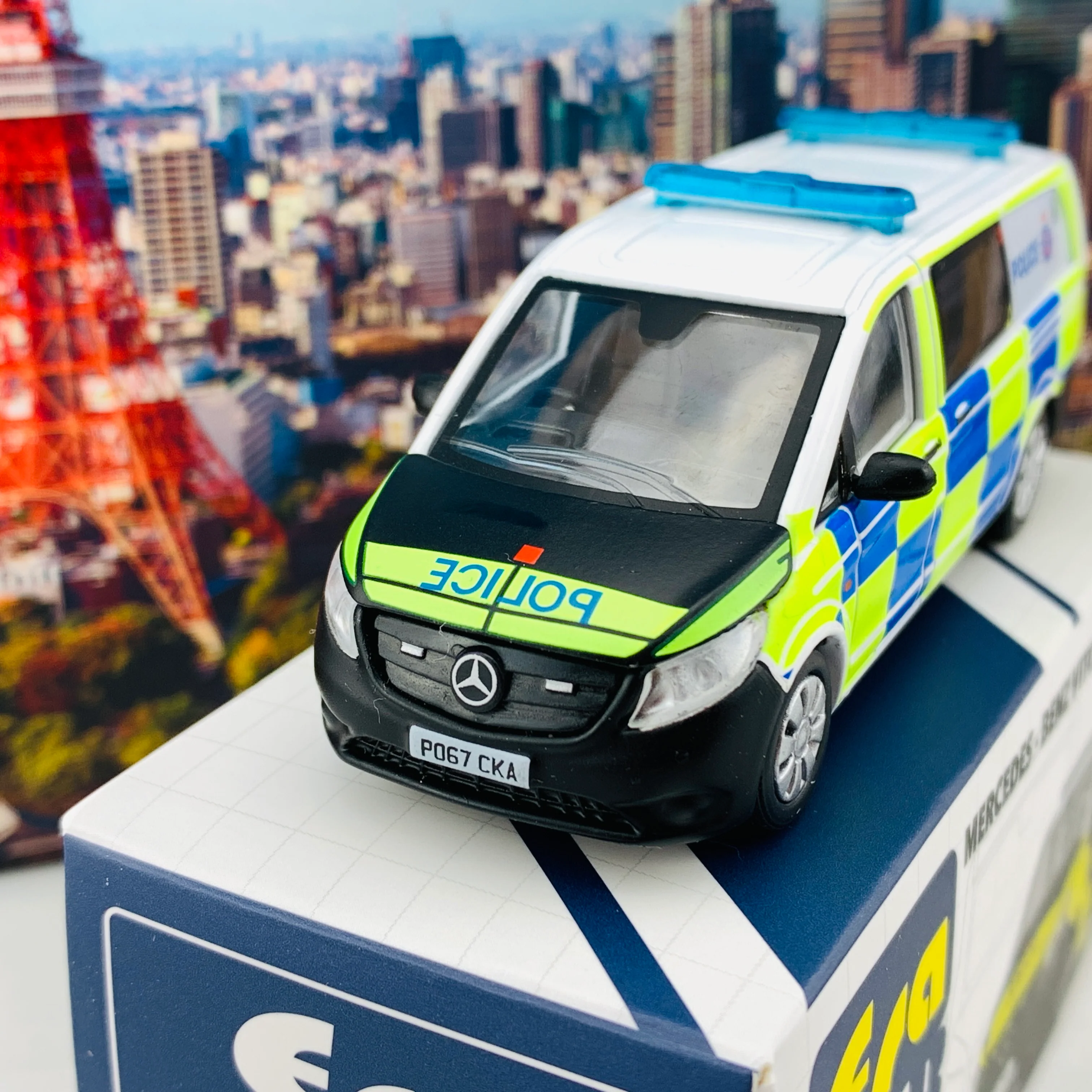 ERA CAR 37 1/64 Mercedes-Benz Vito - Manchester Police MB20VITRN37 - Image 5