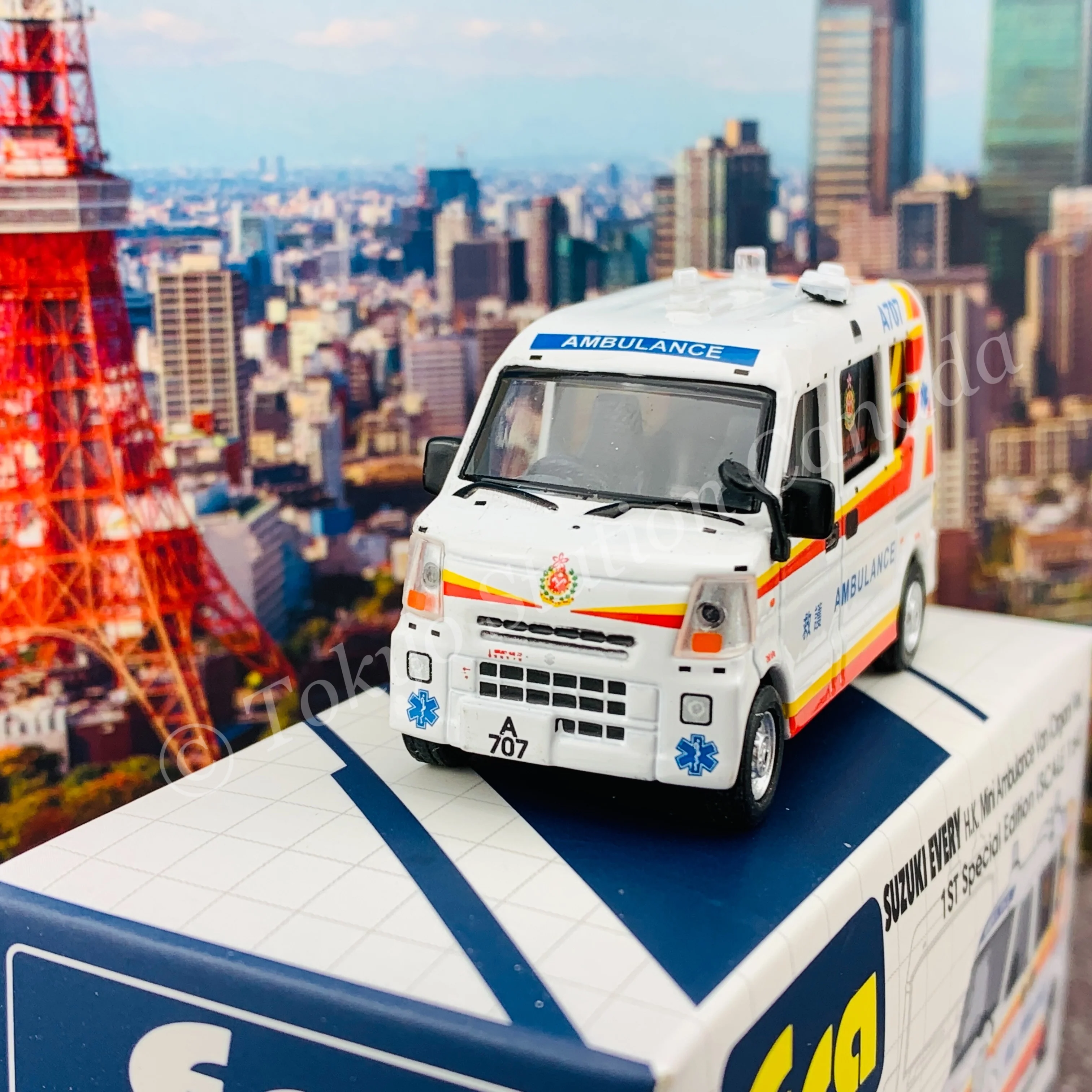 ERA CAR 1/64 Suzuki Every H.K. Mini Ambulance Van (Original Version) 1st Special Edition SU19EVERF41 - Image 3